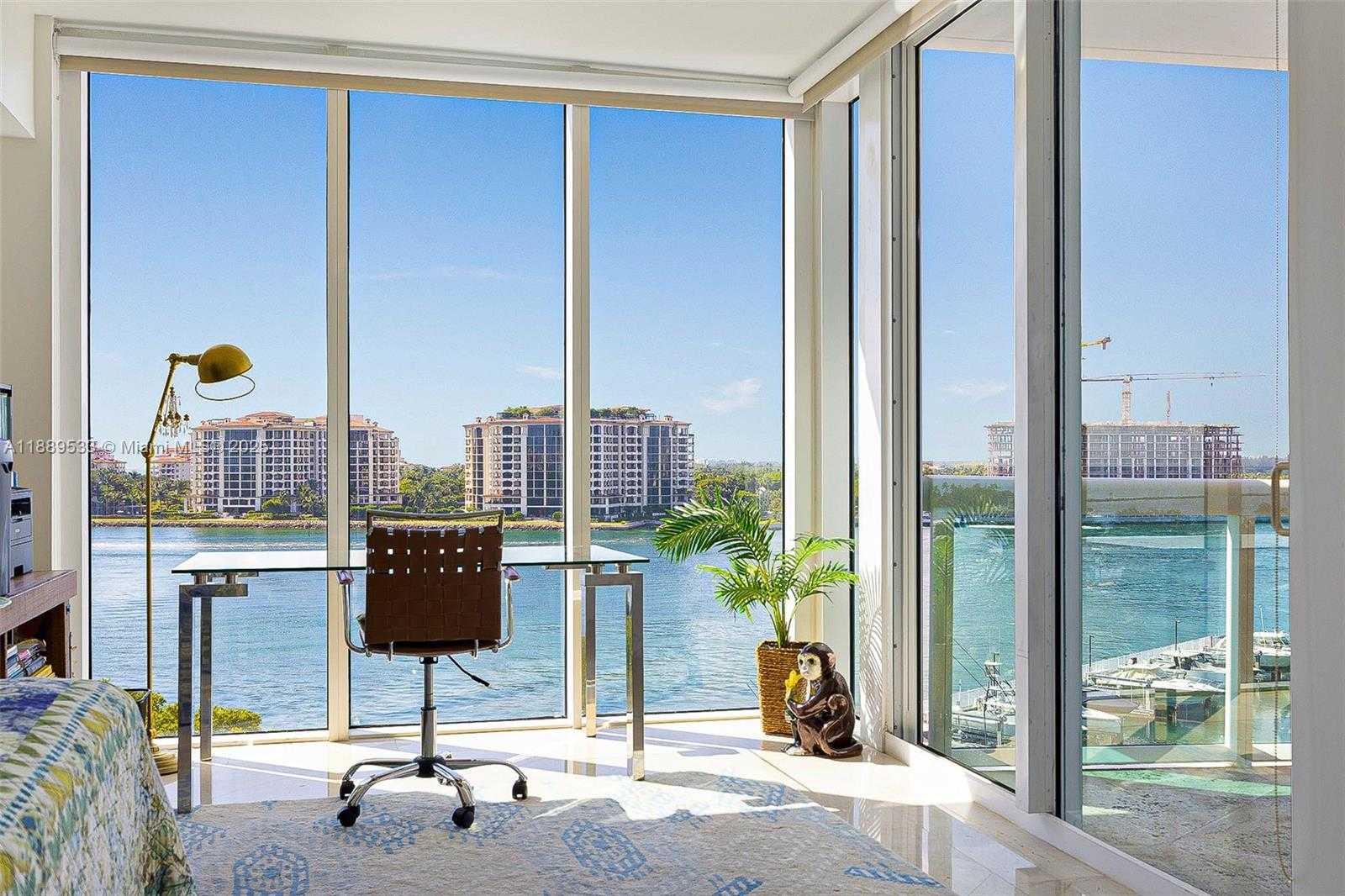 Small Image of 1000 SOUTH POINTE DR #703, Miami Beach Number 9