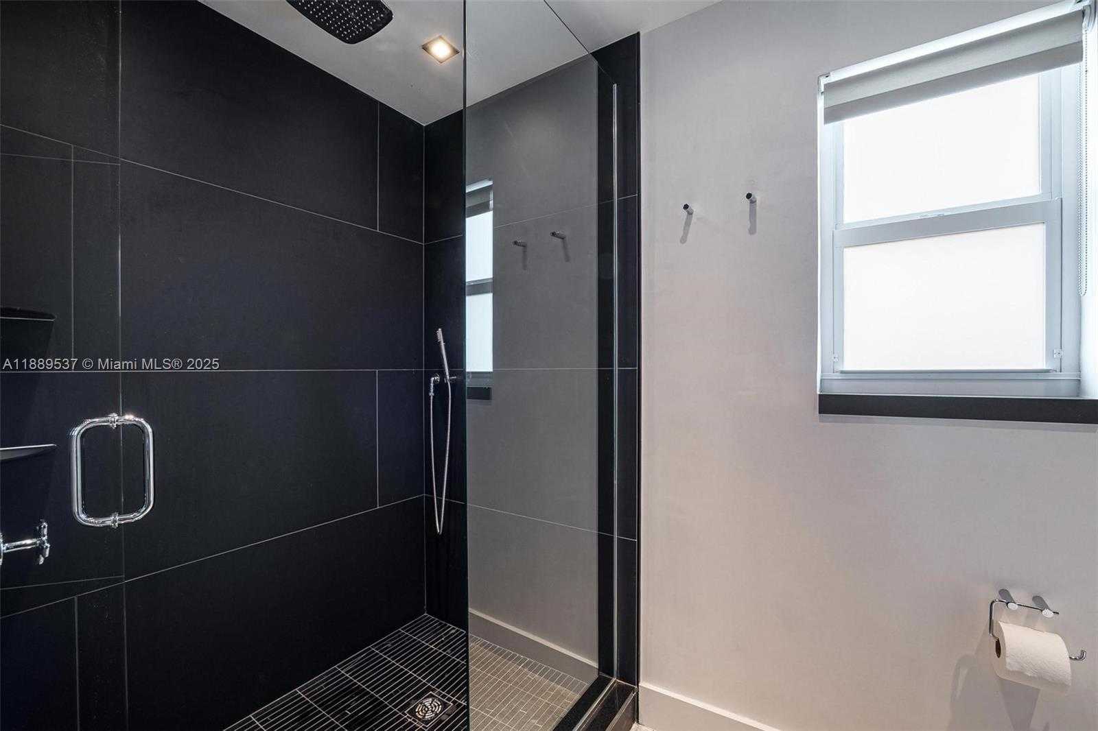 Small Image of 1024 LENOX AVE #8, Miami Beach Number 21