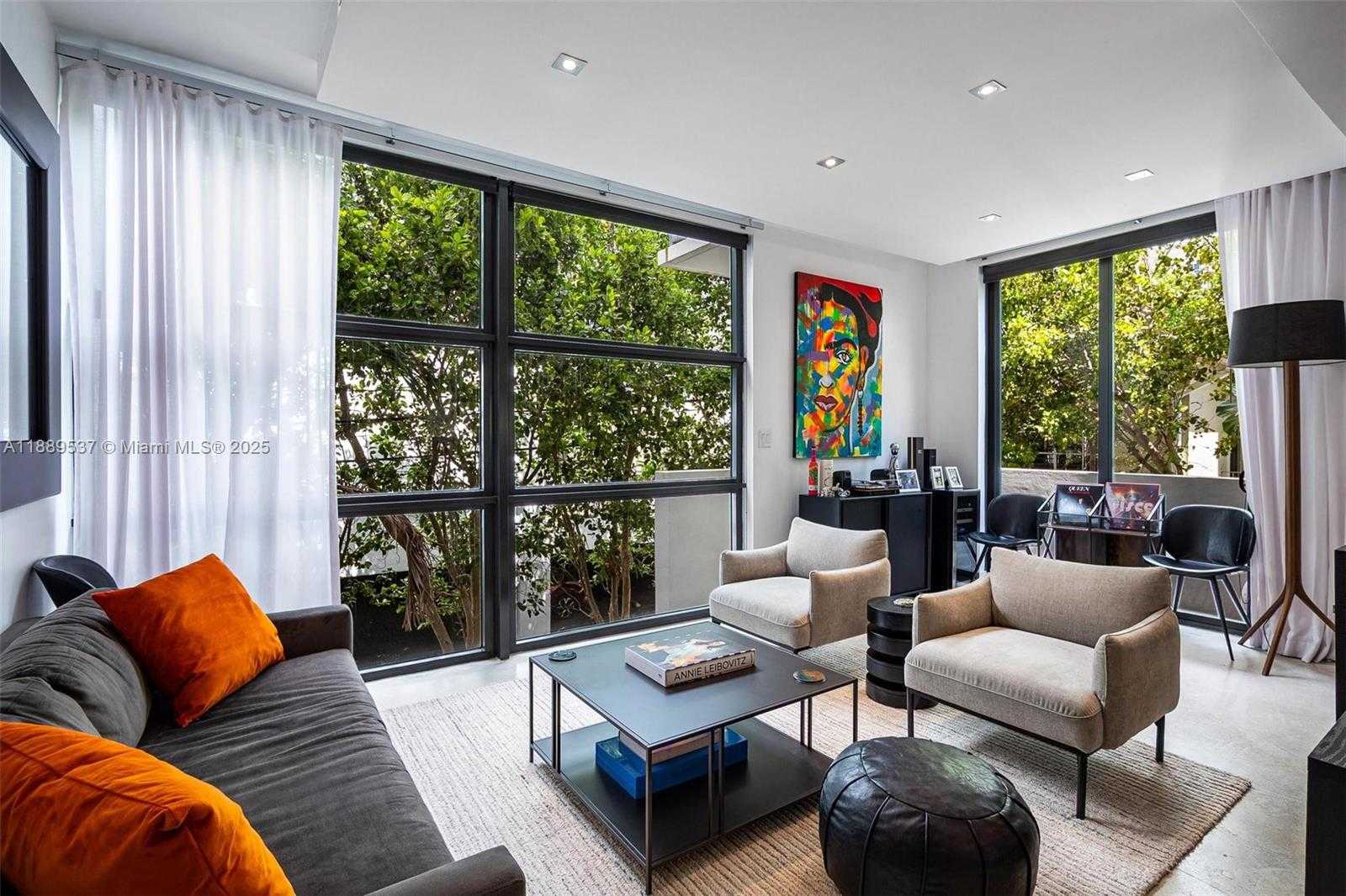Small Image of 1024 LENOX AVE #8, Miami Beach Number 3