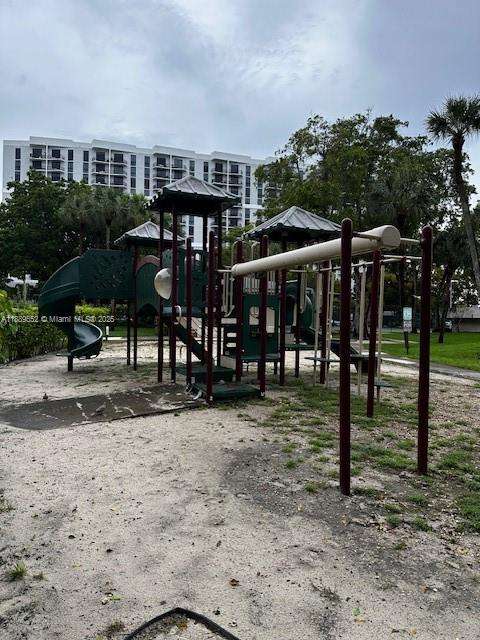 Small Image of 11111 BISCAYNE BLVD #6B, Miami Number 11