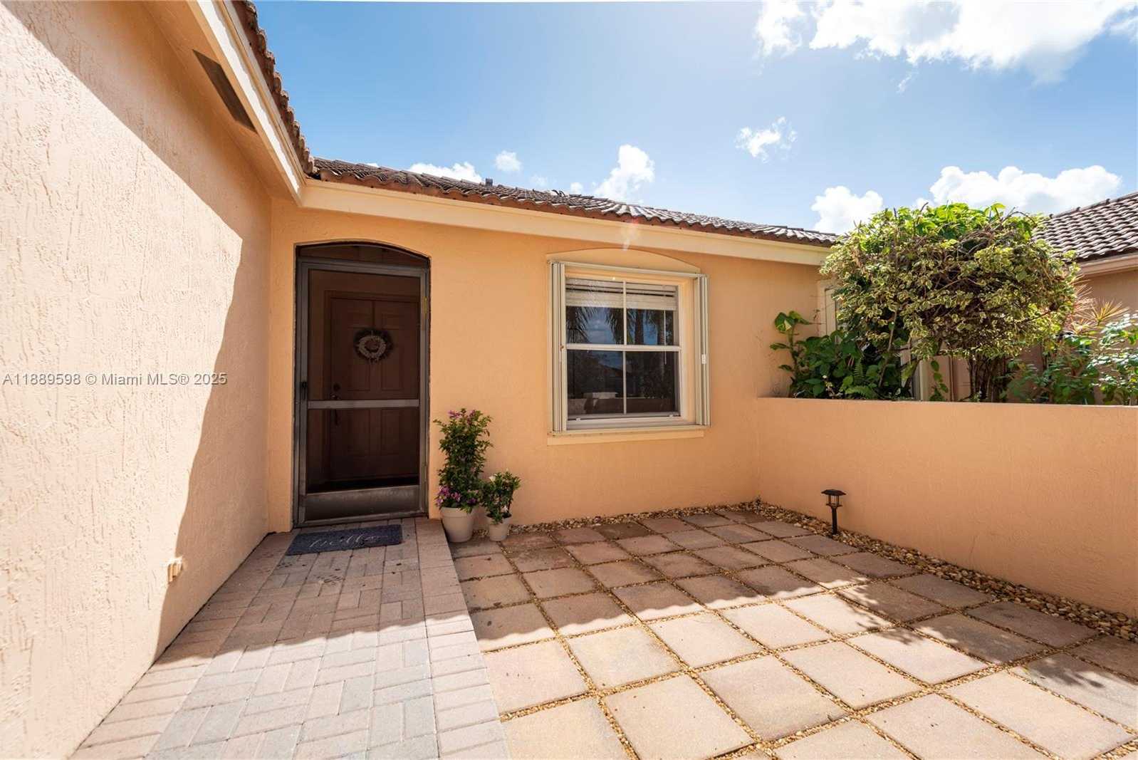 Small Image of 1886 SIRIUS LN, Weston Number 12