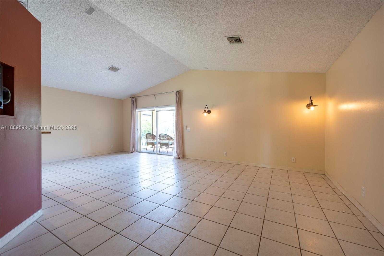 Small Image of 1886 SIRIUS LN, Weston Number 21