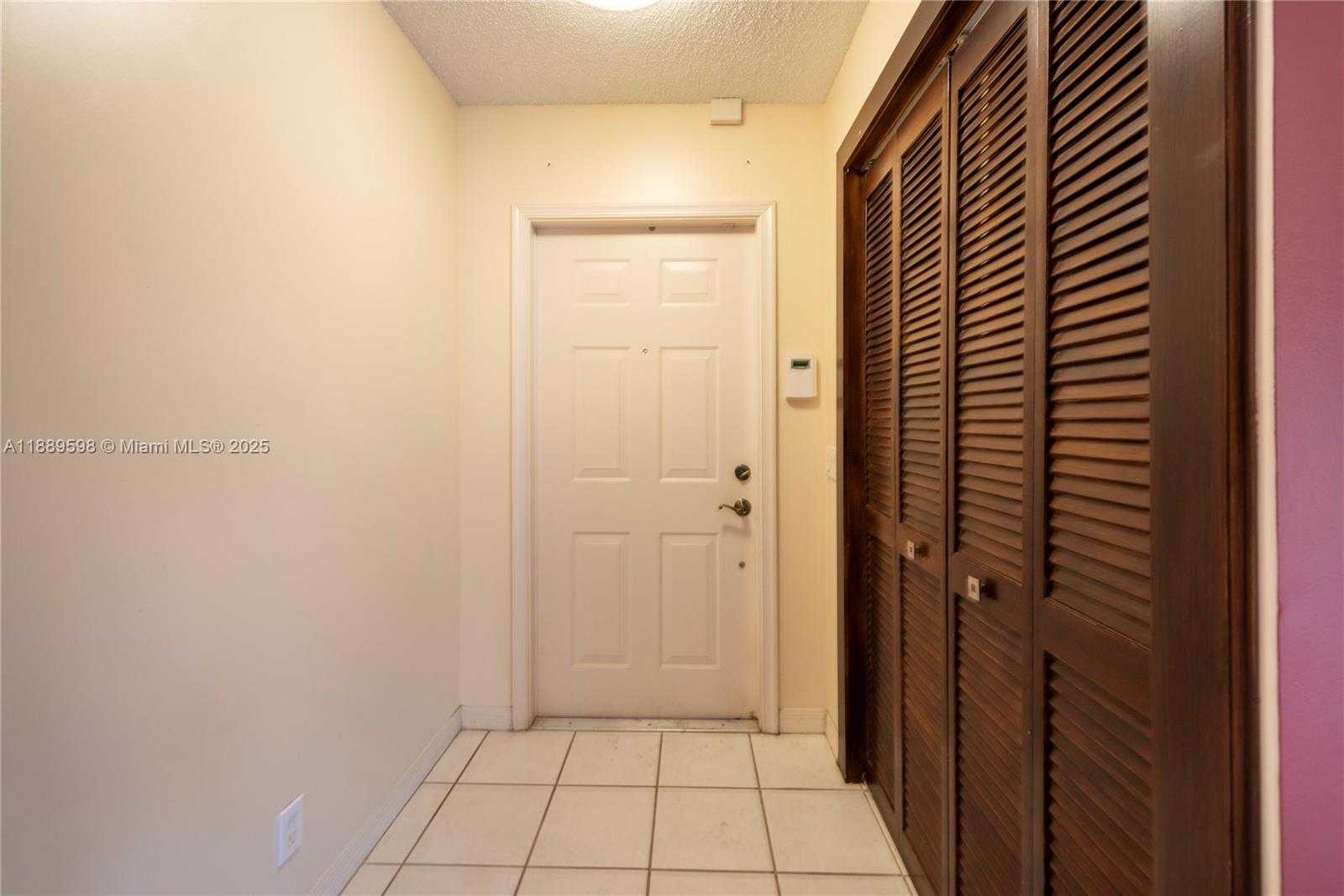 Small Image of 1886 SIRIUS LN, Weston Number 22
