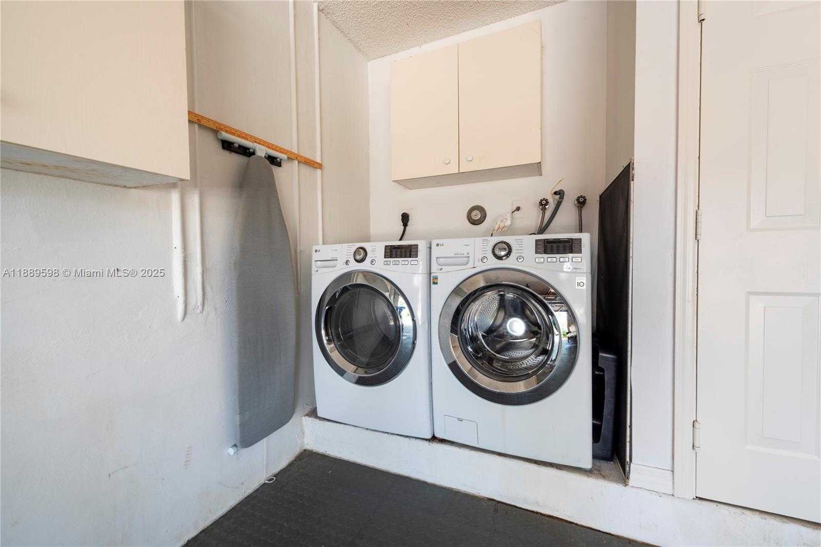 Small Image of 1886 SIRIUS LN, Weston Number 24