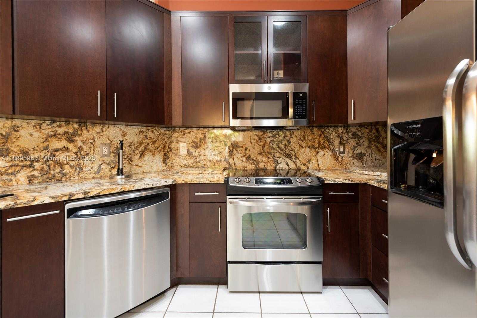 Small Image of 1886 SIRIUS LN, Weston Number 4