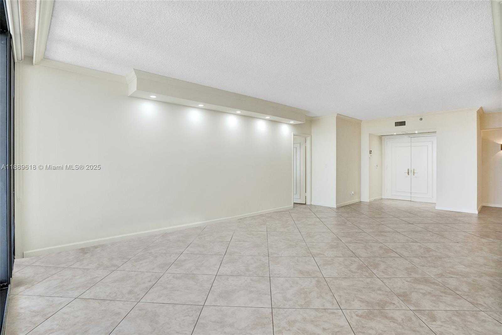 Small Image of 20281 EAST COUNTRY CLUB DR #2110, Aventura Number 12