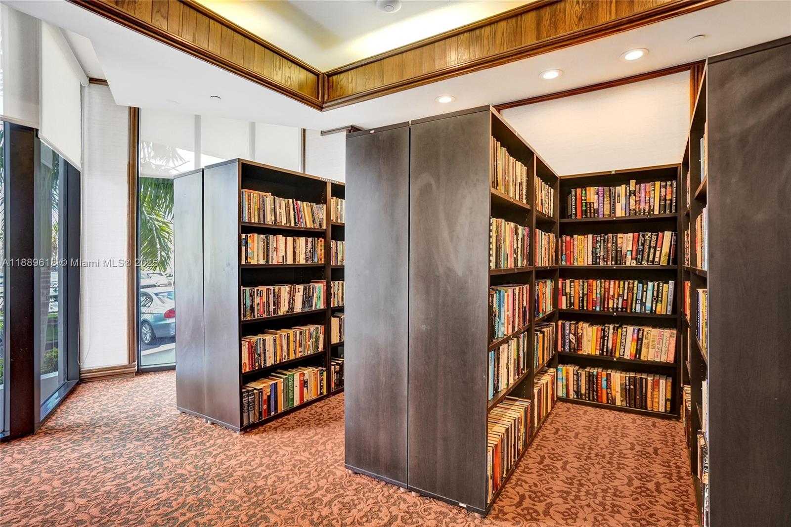 Small Image of 20281 EAST COUNTRY CLUB DR #2110, Aventura Number 37