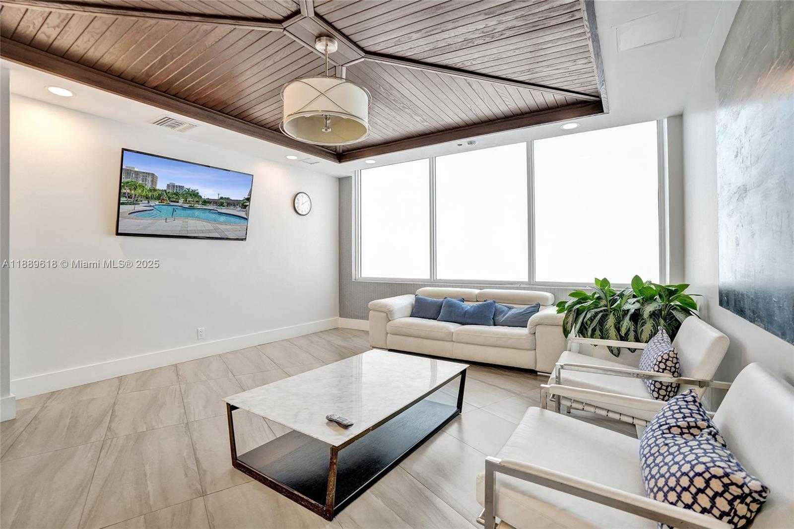 Small Image of 20281 EAST COUNTRY CLUB DR #2110, Aventura Number 61