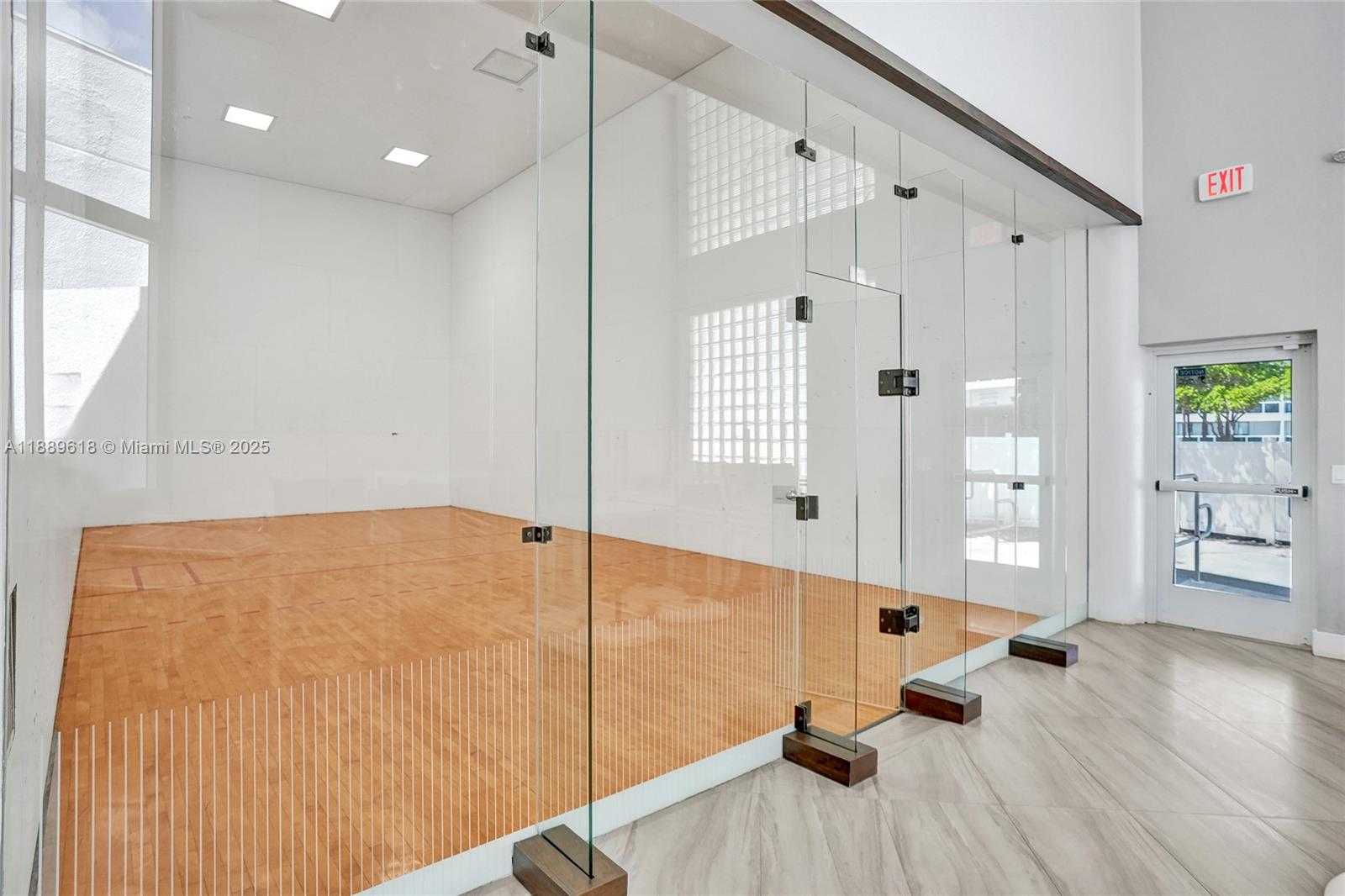 Small Image of 20281 EAST COUNTRY CLUB DR #2110, Aventura Number 67