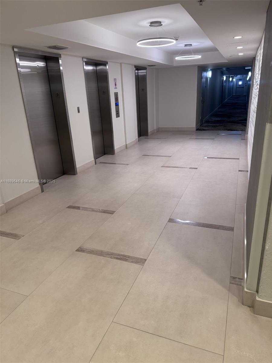 Small Image of 3001 SOUTH OCEAN DR #907, Hollywood Number 10