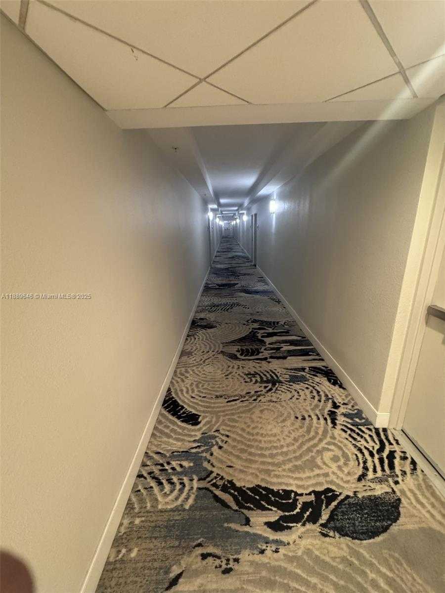 Small Image of 3001 SOUTH OCEAN DR #907, Hollywood Number 12