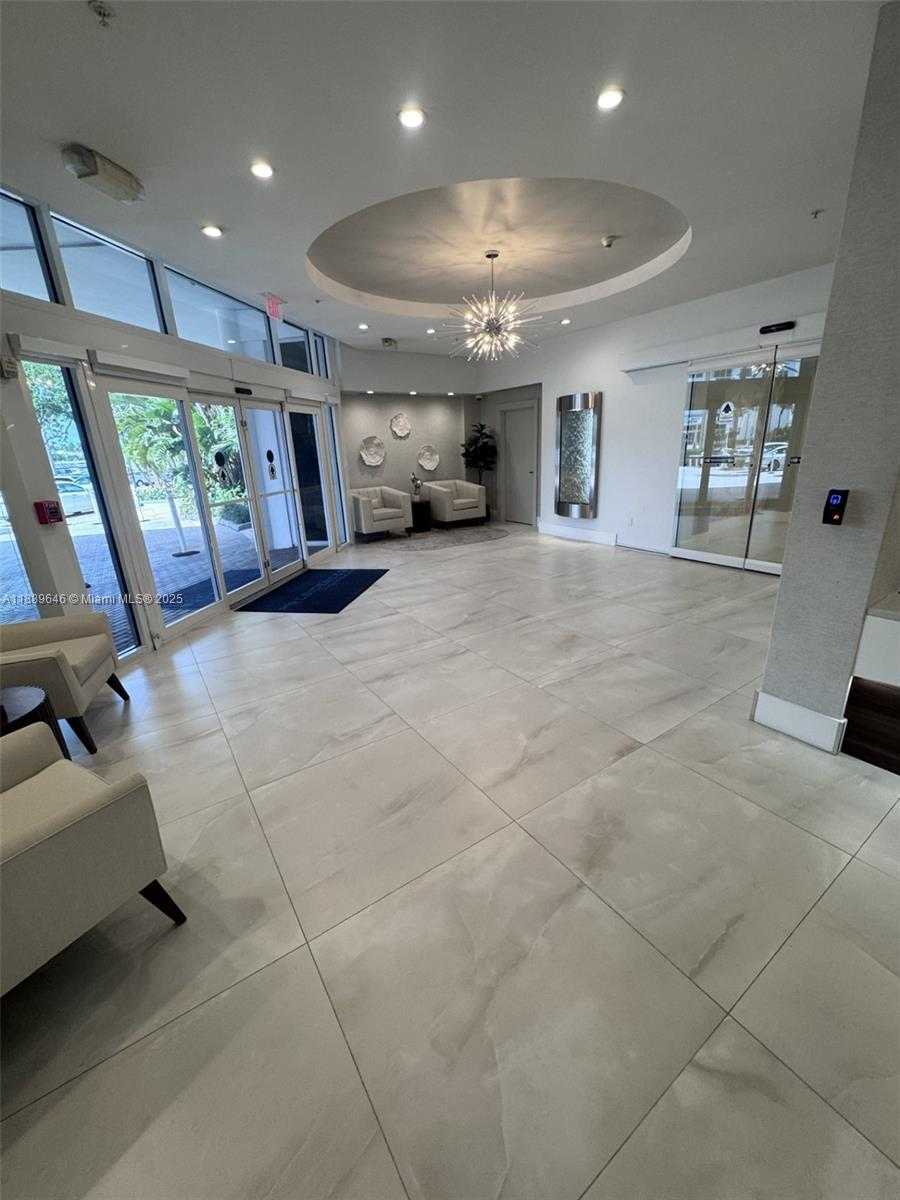 Small Image of 3001 SOUTH OCEAN DR #907, Hollywood Number 2