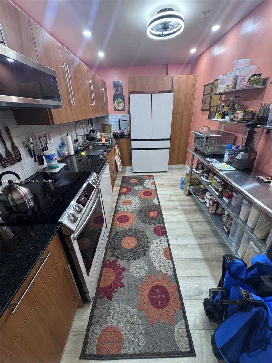 Small Image of 3001 SOUTH OCEAN DR #907, Hollywood Number 20