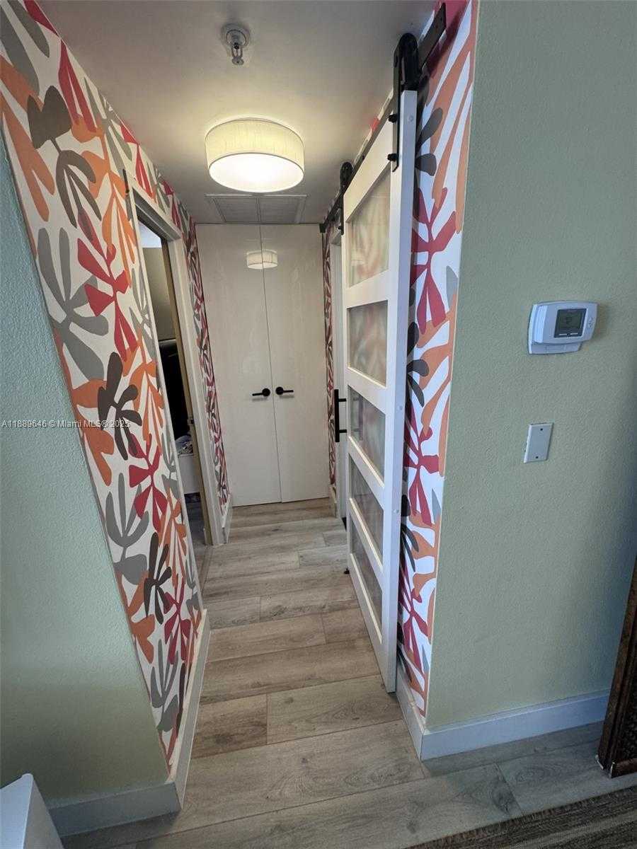 Small Image of 3001 SOUTH OCEAN DR #907, Hollywood Number 21