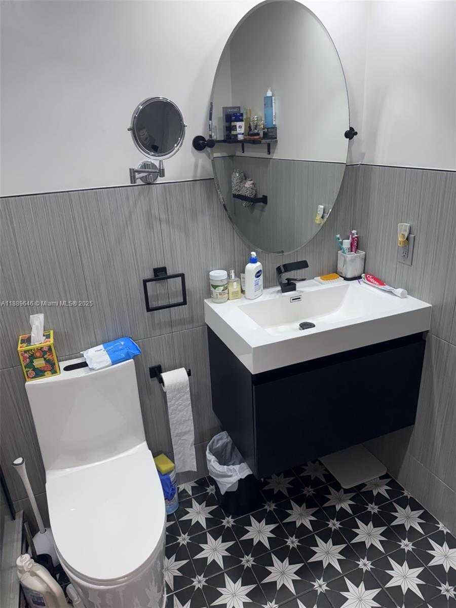 Small Image of 3001 SOUTH OCEAN DR #907, Hollywood Number 23