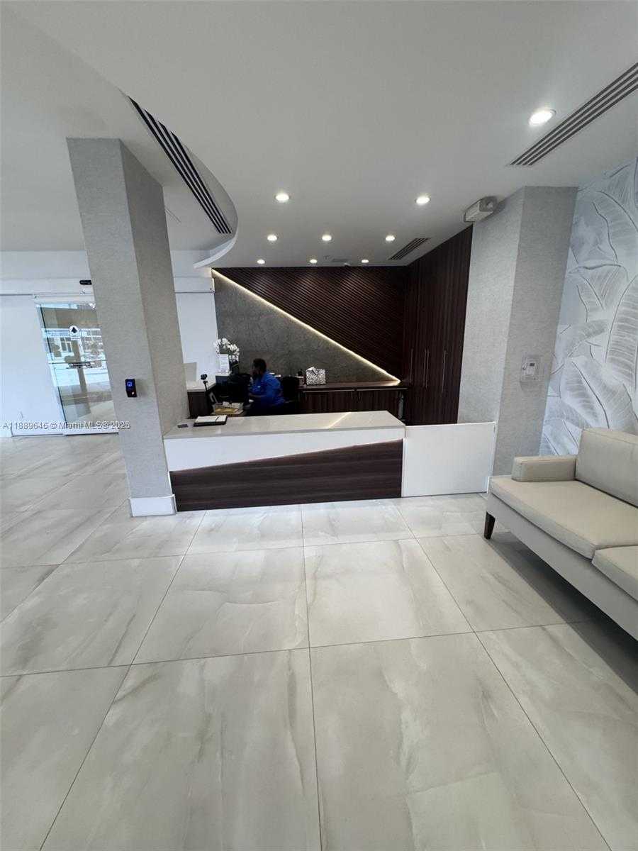 Small Image of 3001 SOUTH OCEAN DR #907, Hollywood Number 4