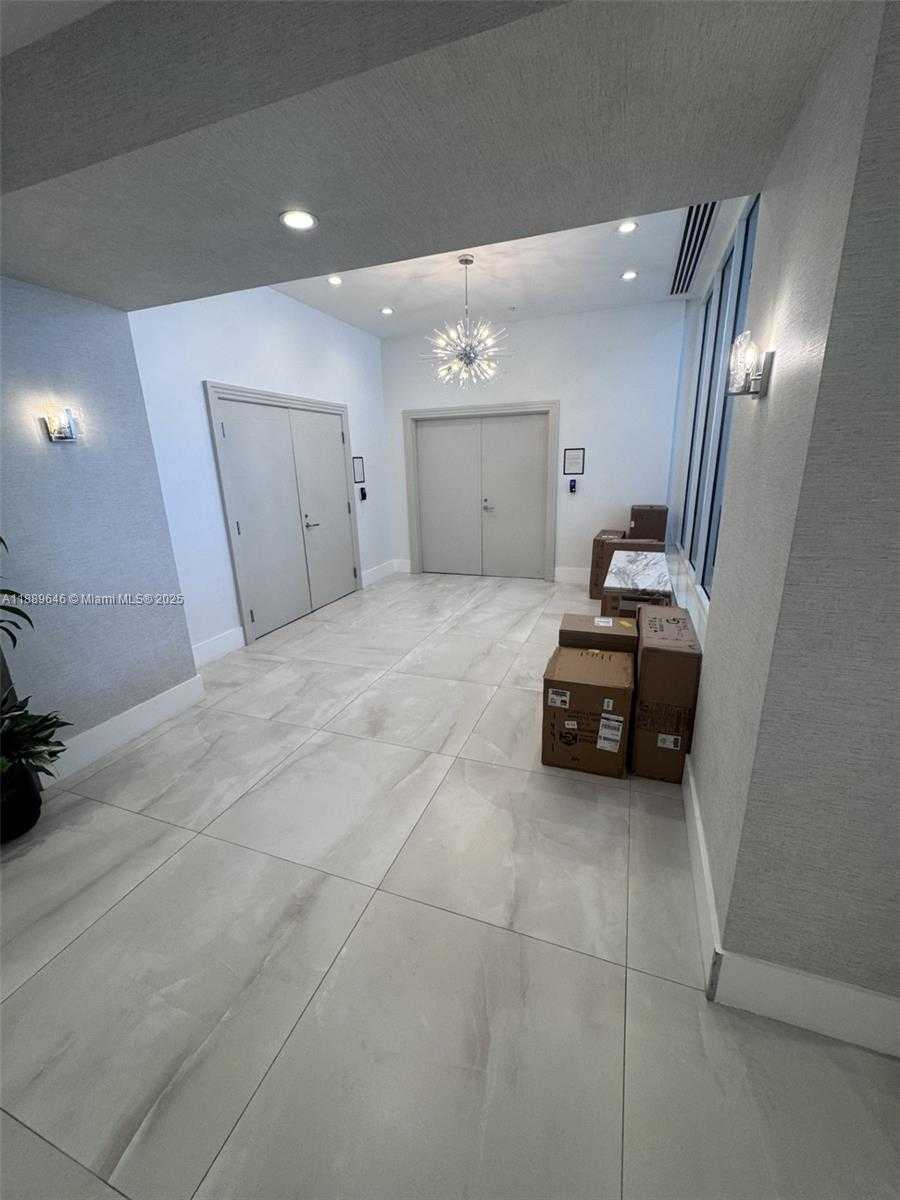 Small Image of 3001 SOUTH OCEAN DR #907, Hollywood Number 8