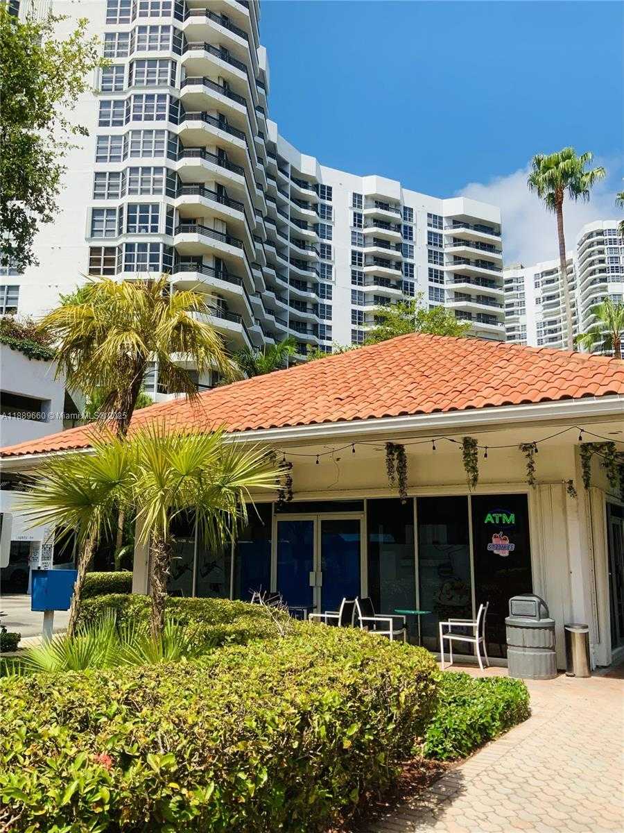 Small Image of 3600 MYSTIC POINTE DR #1801, Aventura Number 23