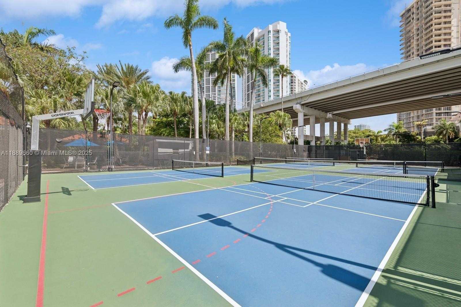 Small Image of 3600 MYSTIC POINTE DR #1801, Aventura Number 25