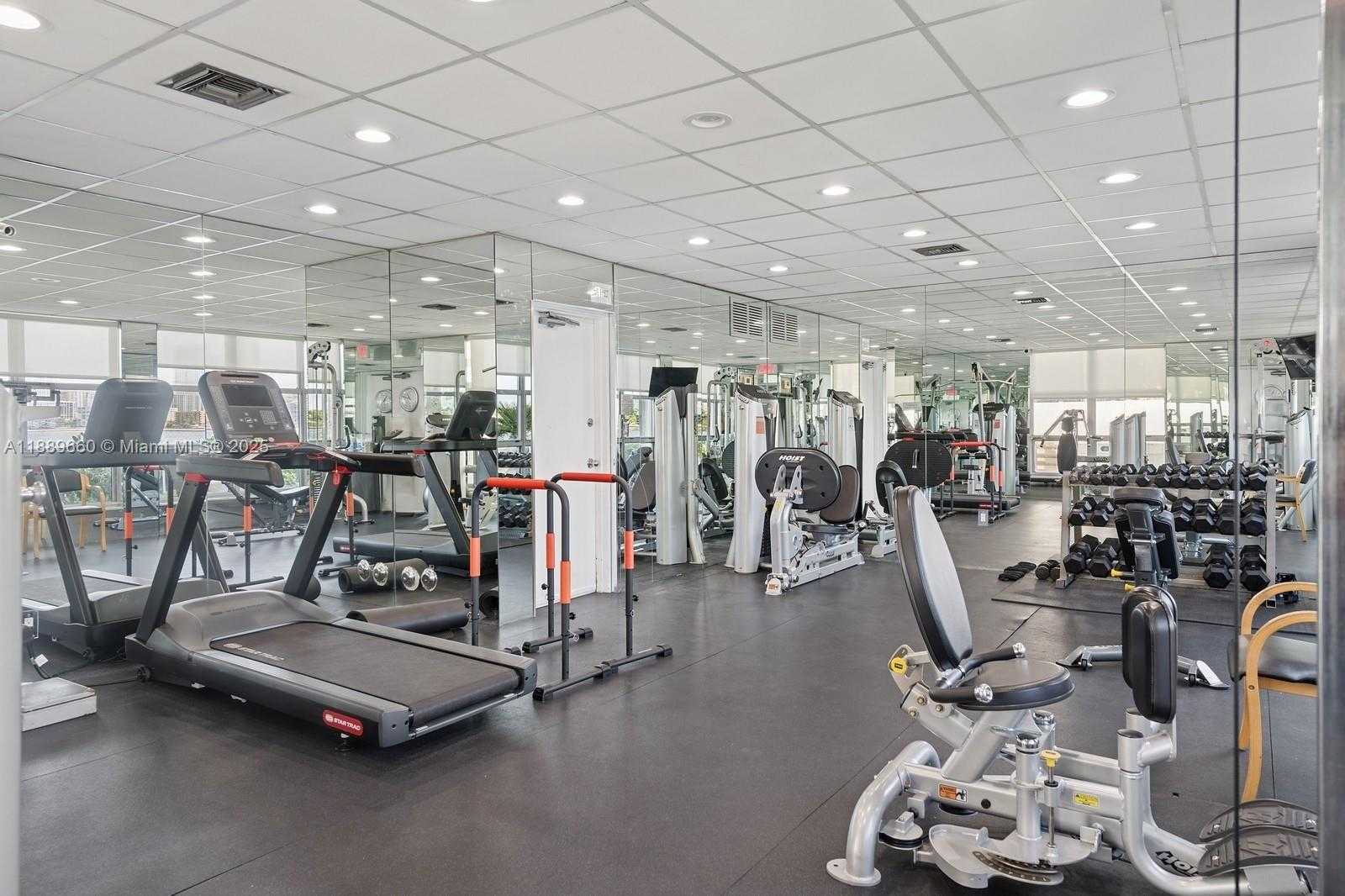 Small Image of 3600 MYSTIC POINTE DR #1801, Aventura Number 29