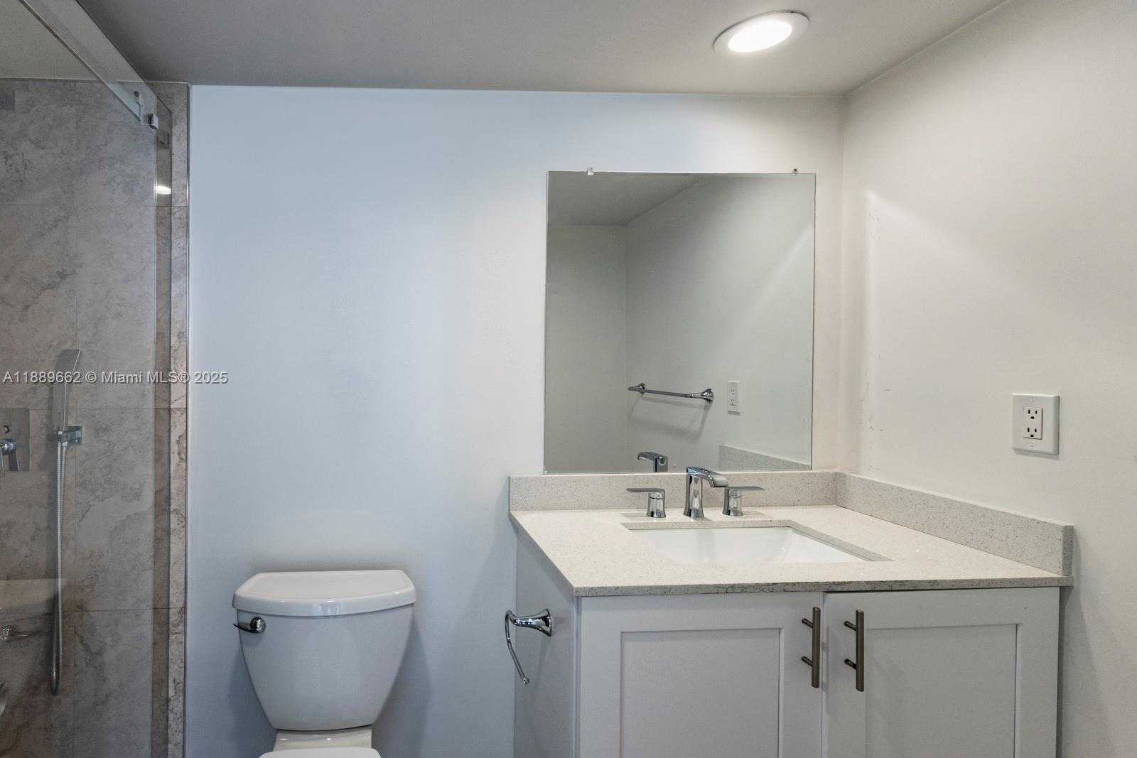 Small Image of 90 EDGEWATER DR #1218, Coral Gables Number 12