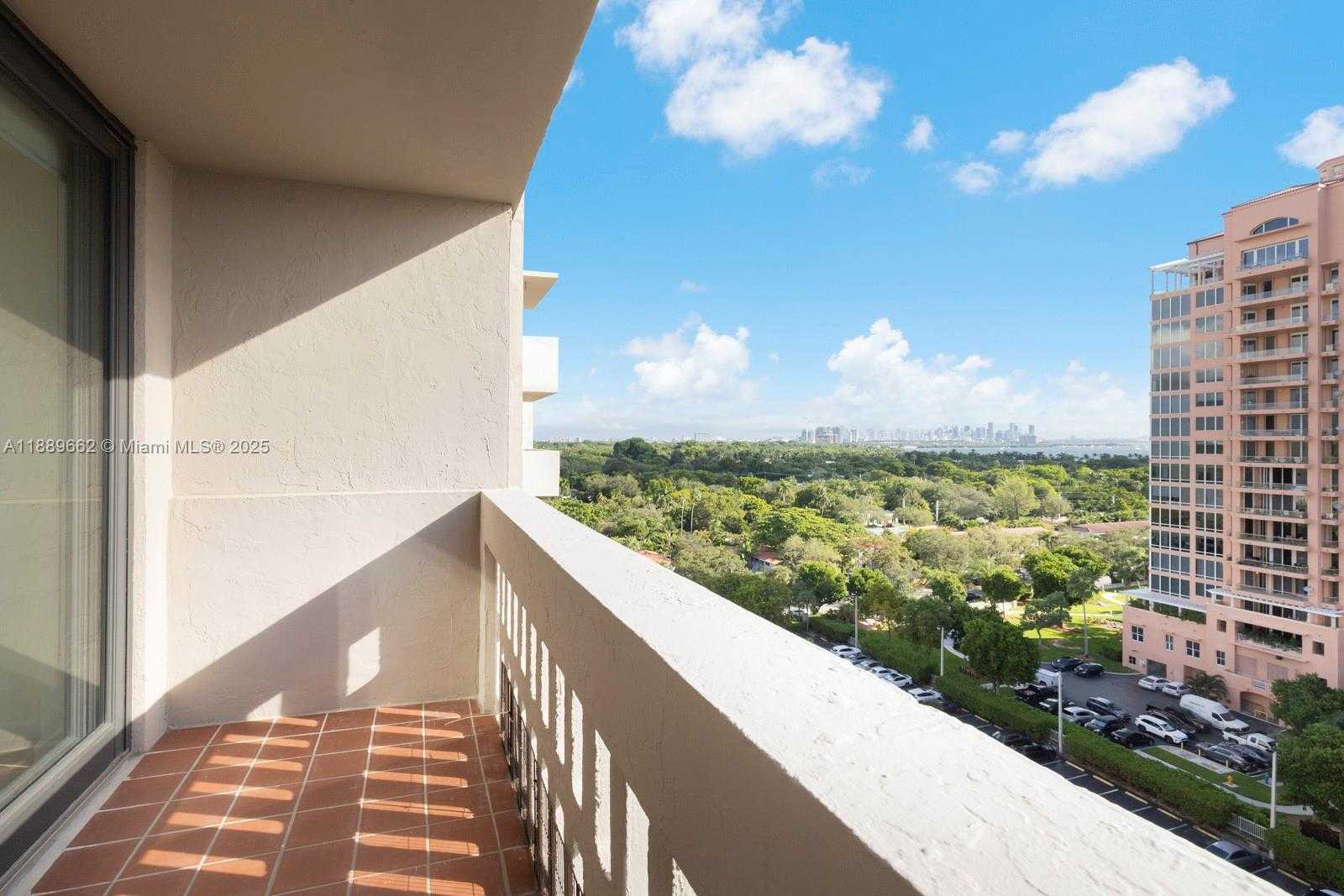 Small Image of 90 EDGEWATER DR #1218, Coral Gables Number 15