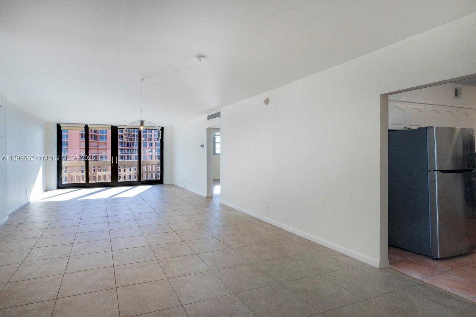 Small Image of 90 EDGEWATER DR #1218, Coral Gables Number 5
