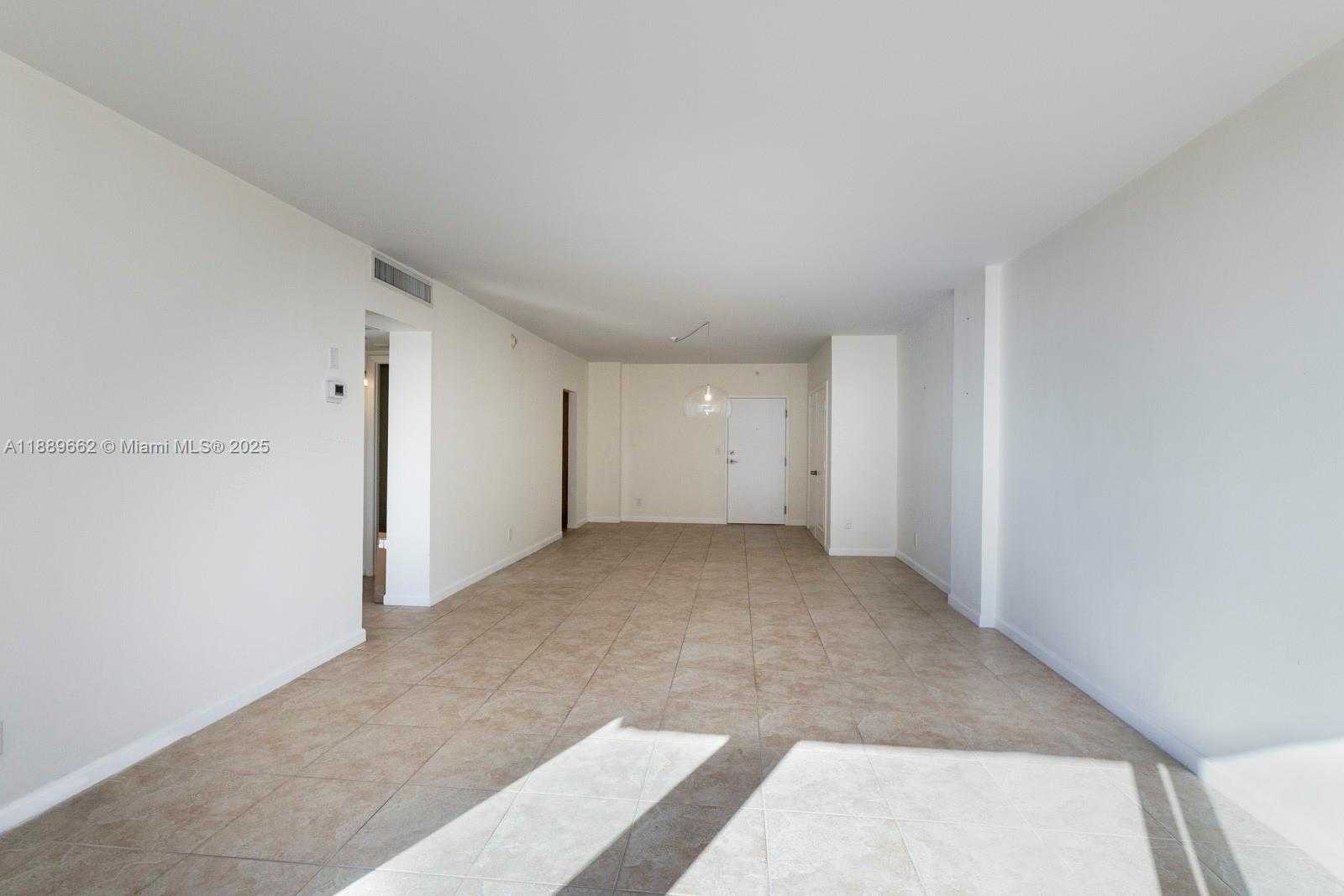 Small Image of 90 EDGEWATER DR #1218, Coral Gables Number 8