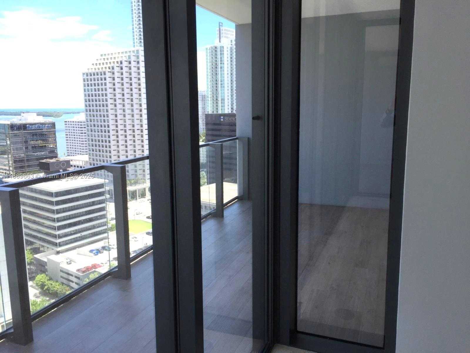 Small Image of 68 SOUTH EAST 6TH ST #1809, Miami Number 3