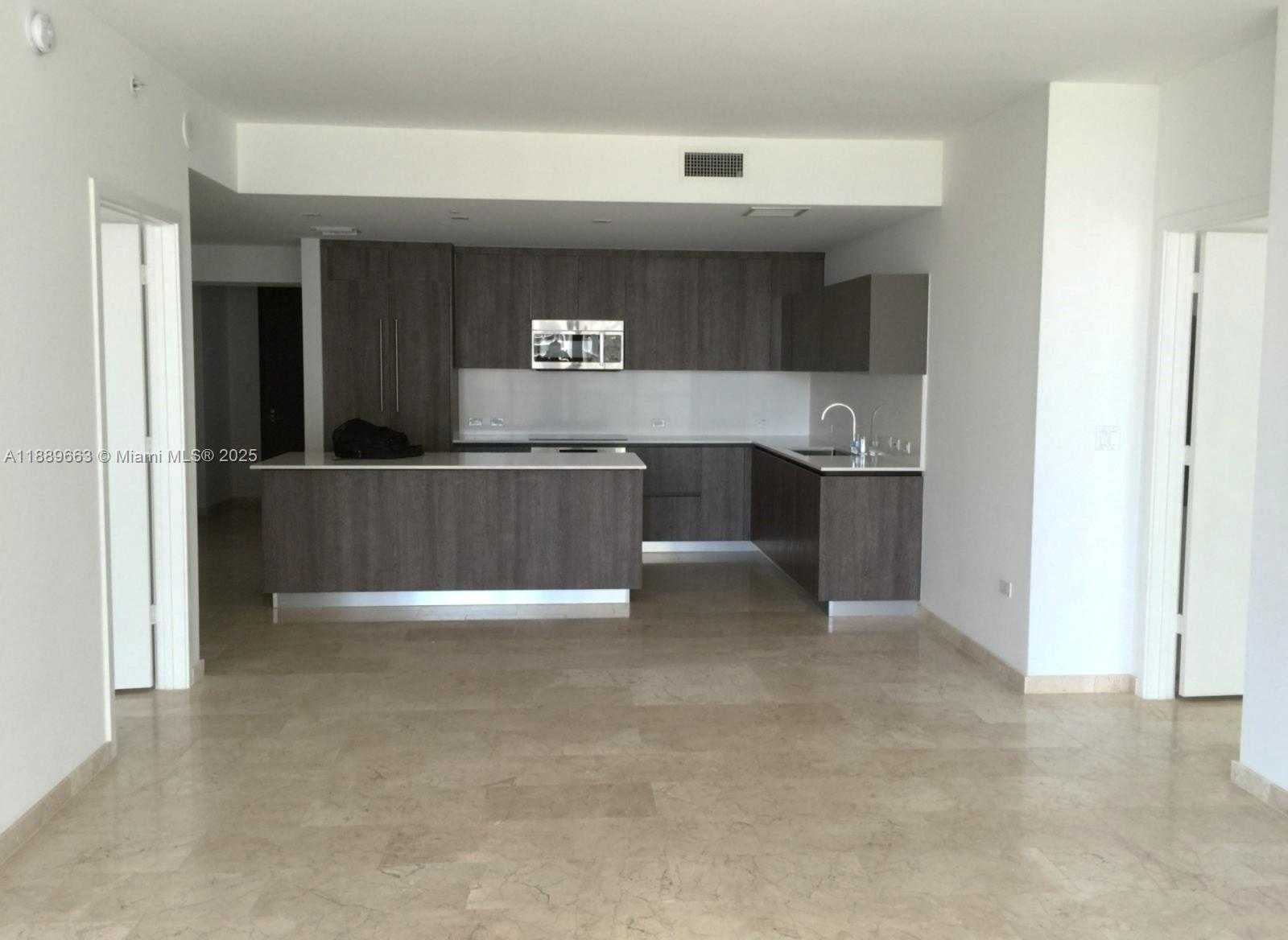 Small Image of 68 SOUTH EAST 6TH ST #1809, Miami Number 4