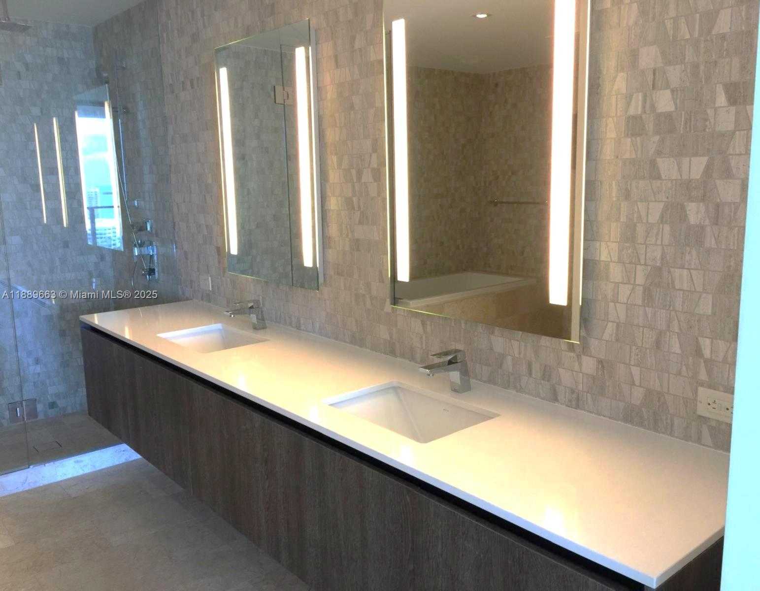 Small Image of 68 SOUTH EAST 6TH ST #1809, Miami Number 6