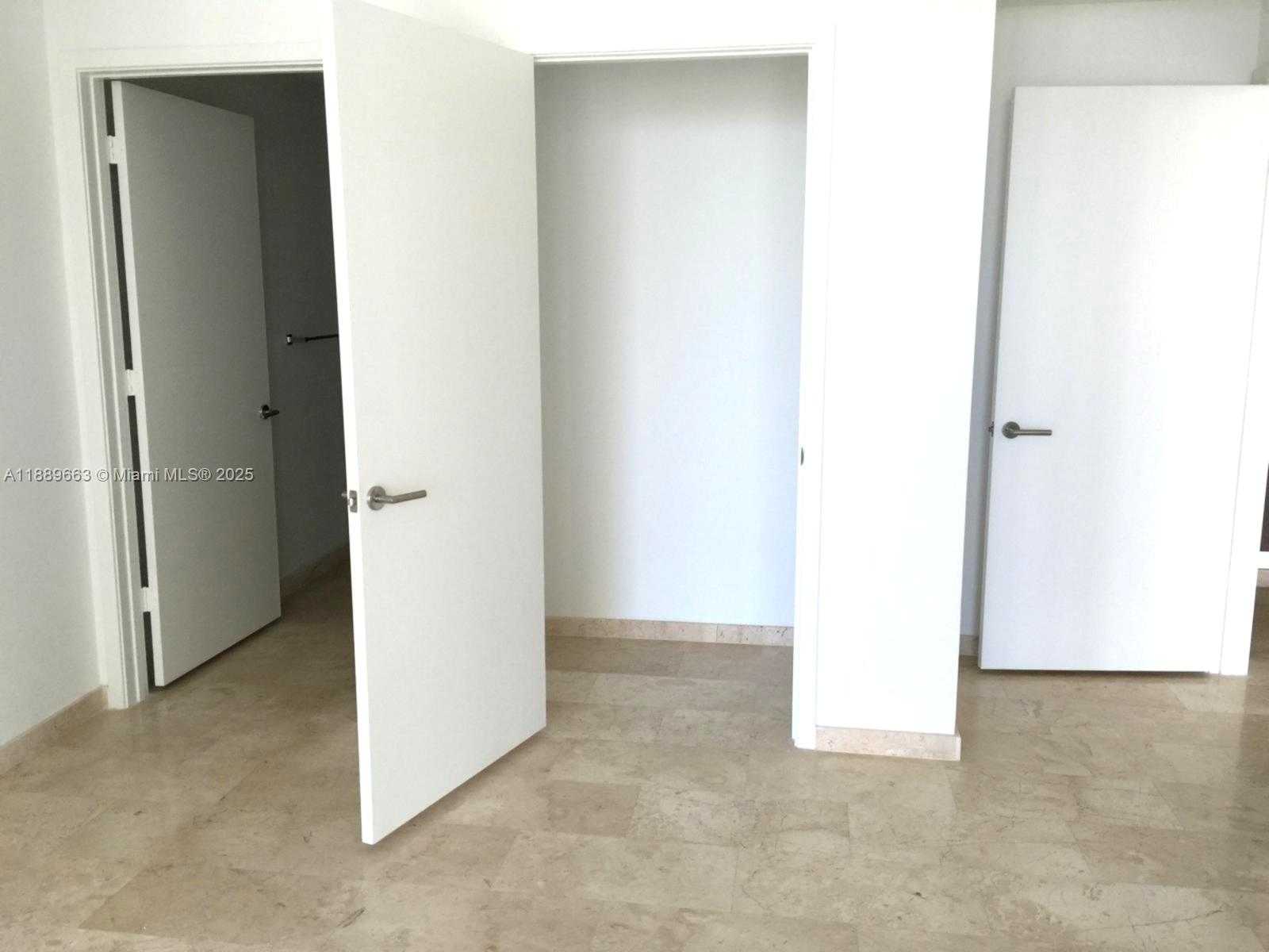 Small Image of 68 SOUTH EAST 6TH ST #1809, Miami Number 9