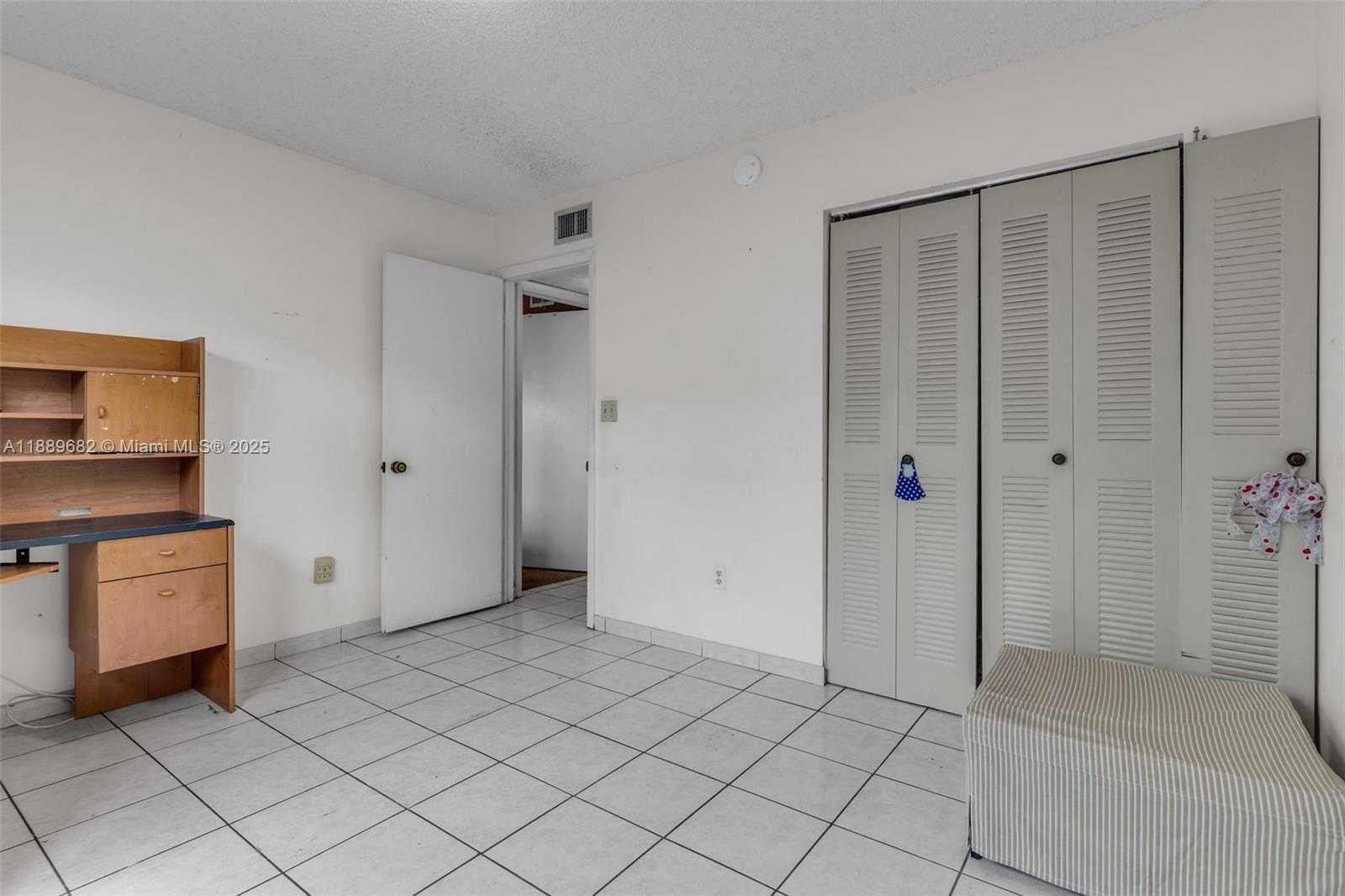 Small Image of 18370 MEDITERRANEAN BLVD #1-25, Hialeah Number 16