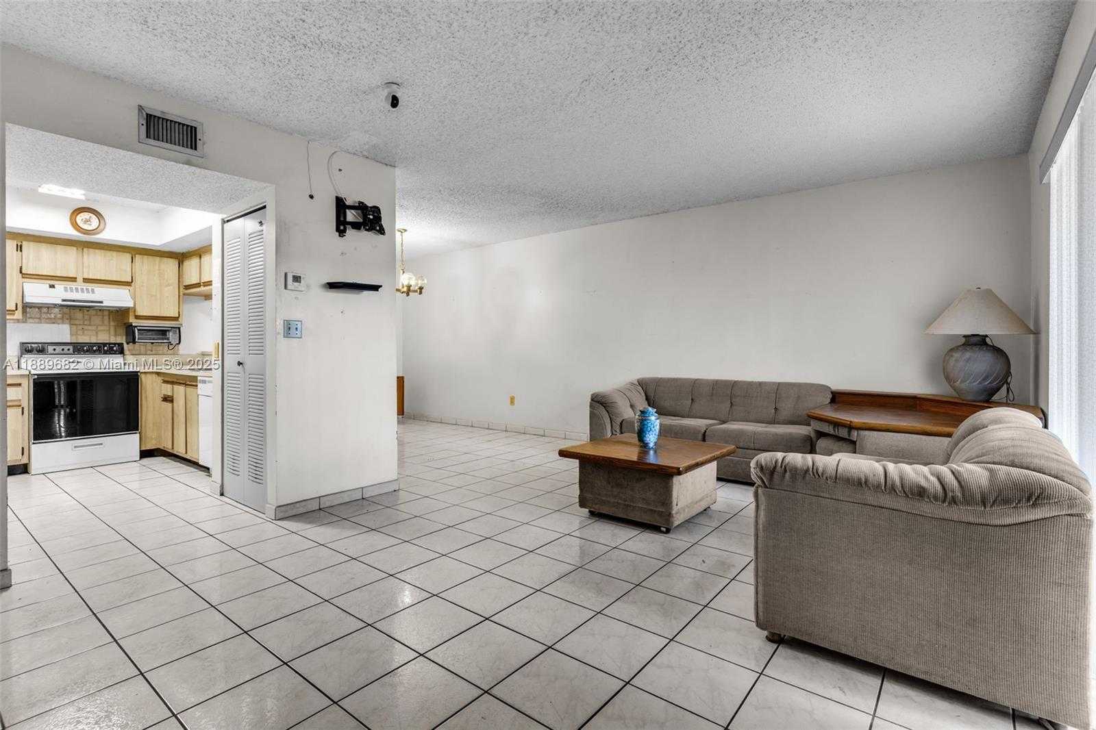 Small Image of 18370 MEDITERRANEAN BLVD #1-25, Hialeah Number 2