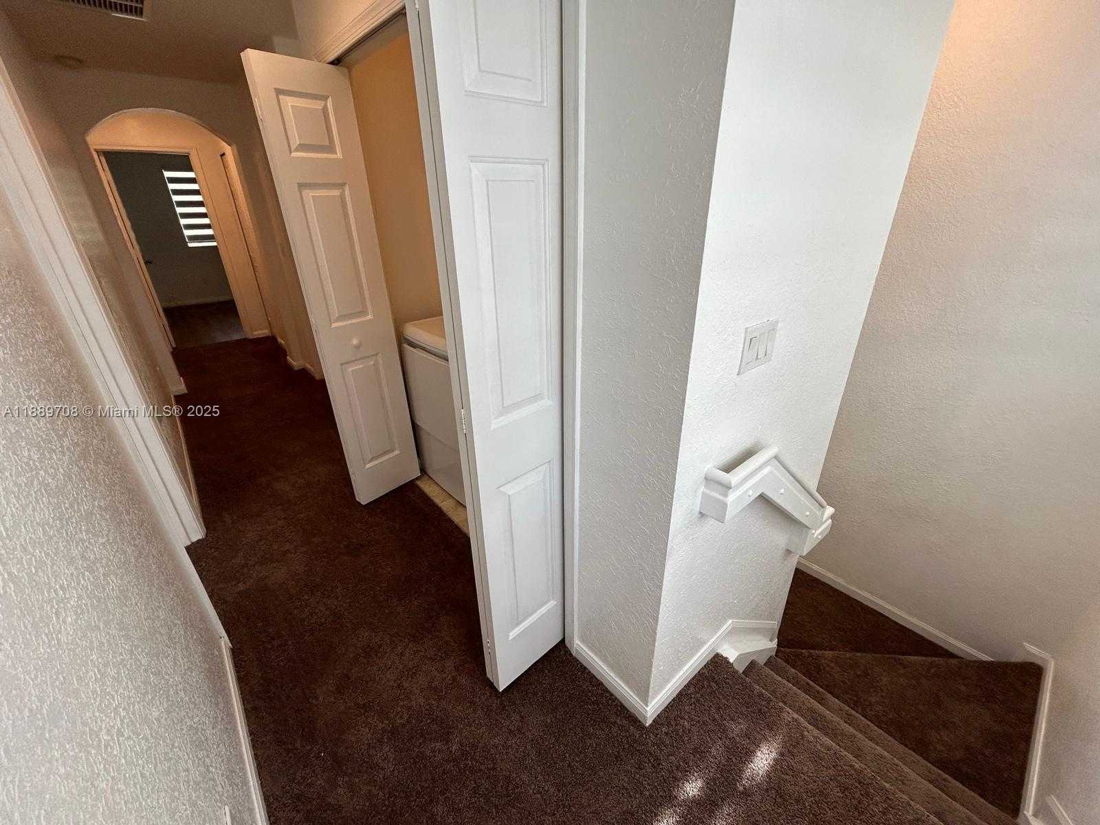 Small Image of 1406 SOUTH EAST 26TH CT #311, Homestead Number 11