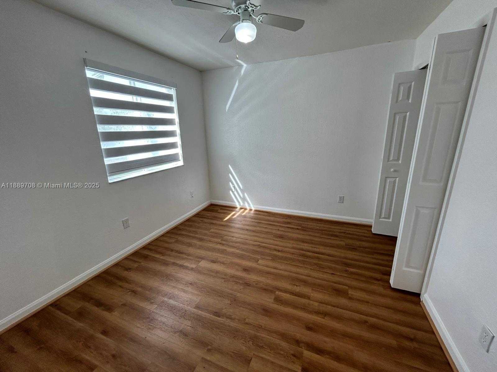 Small Image of 1406 SOUTH EAST 26TH CT #311, Homestead Number 13