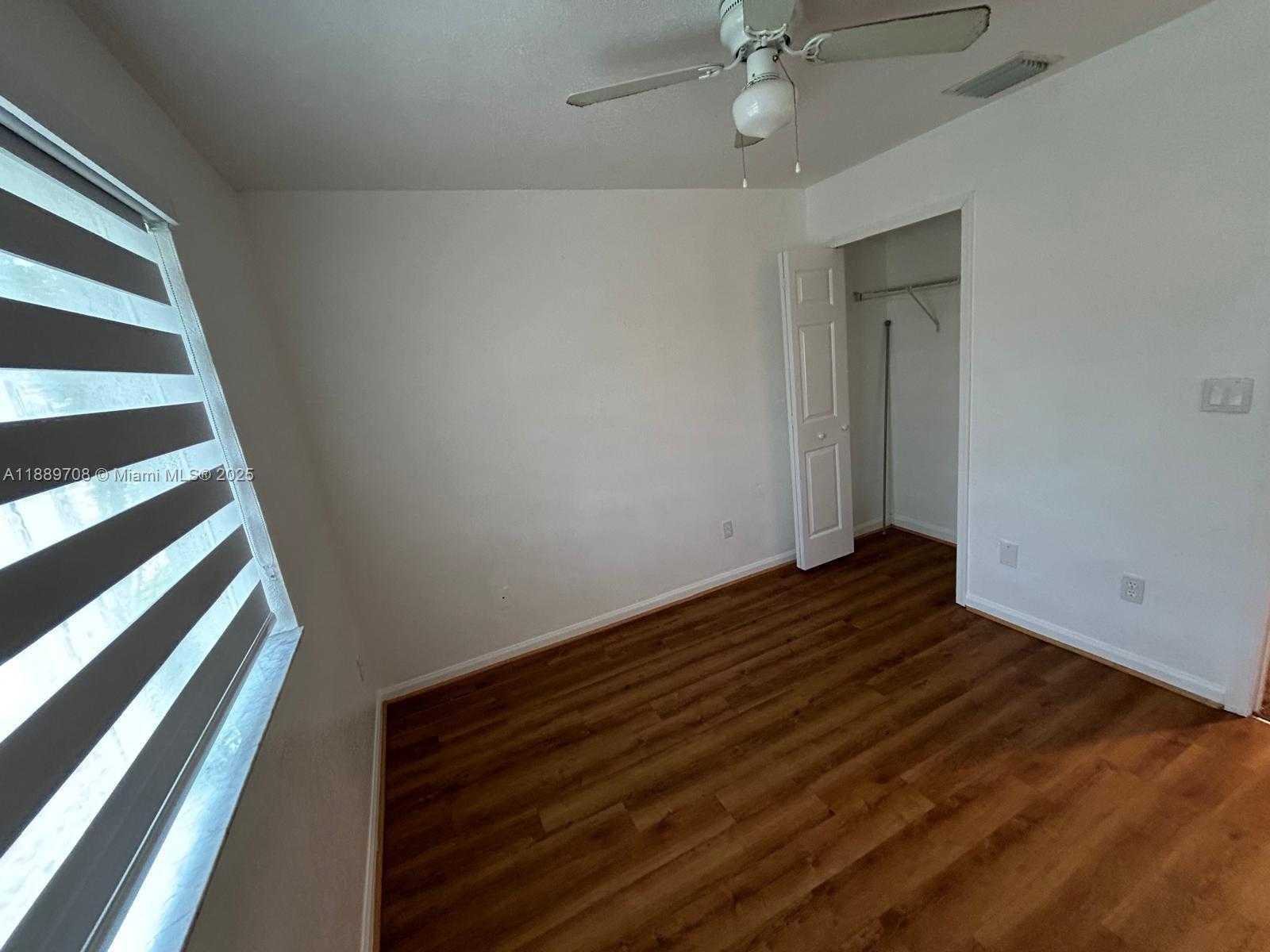 Small Image of 1406 SOUTH EAST 26TH CT #311, Homestead Number 15
