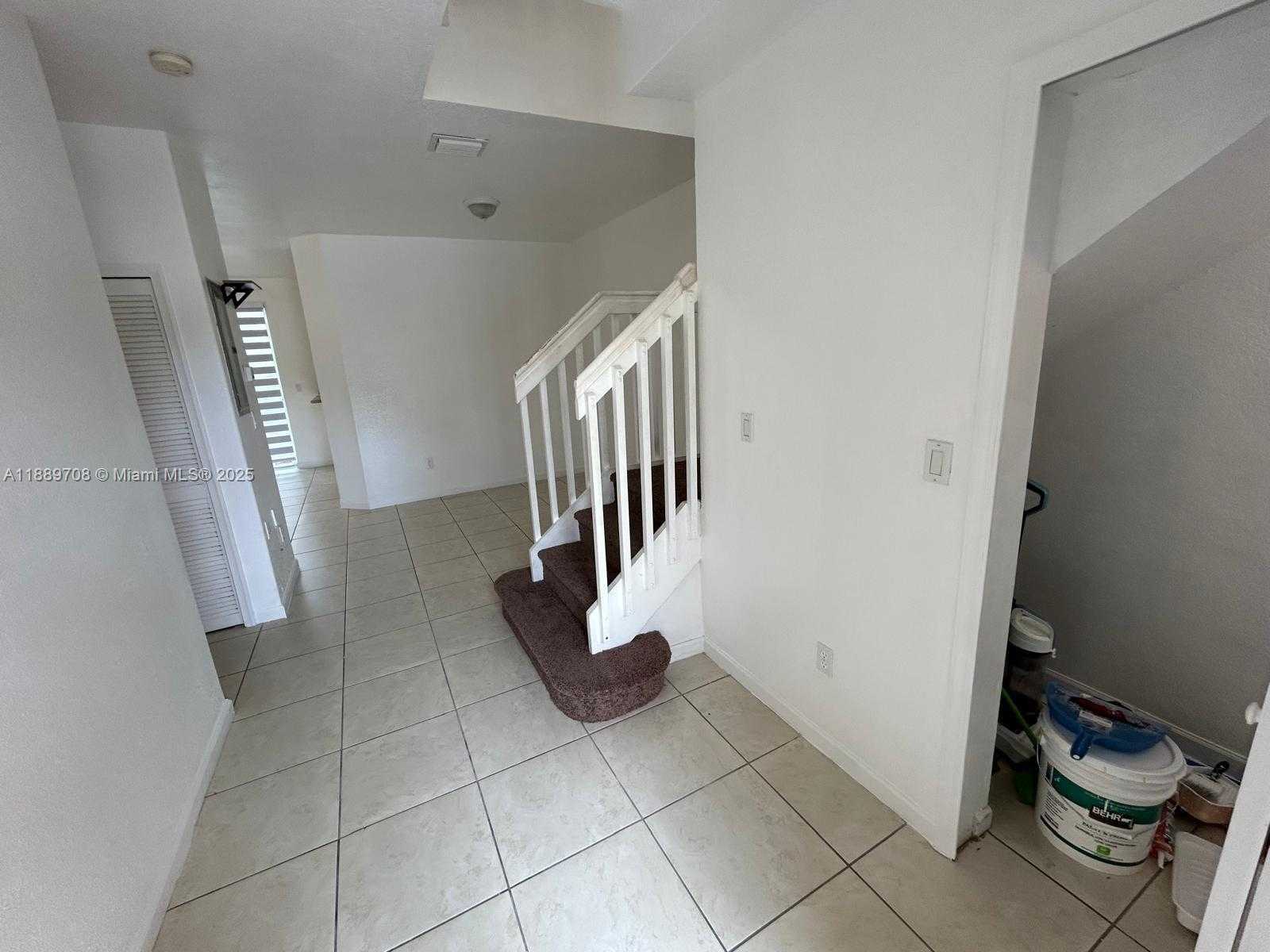 Small Image of 1406 SOUTH EAST 26TH CT #311, Homestead Number 3
