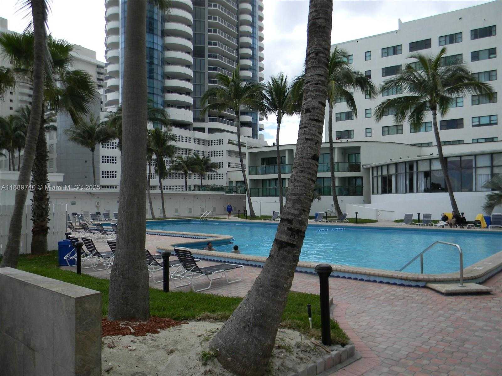 Small Image of 6345 COLLINS AVE #937, Miami Beach Number 10