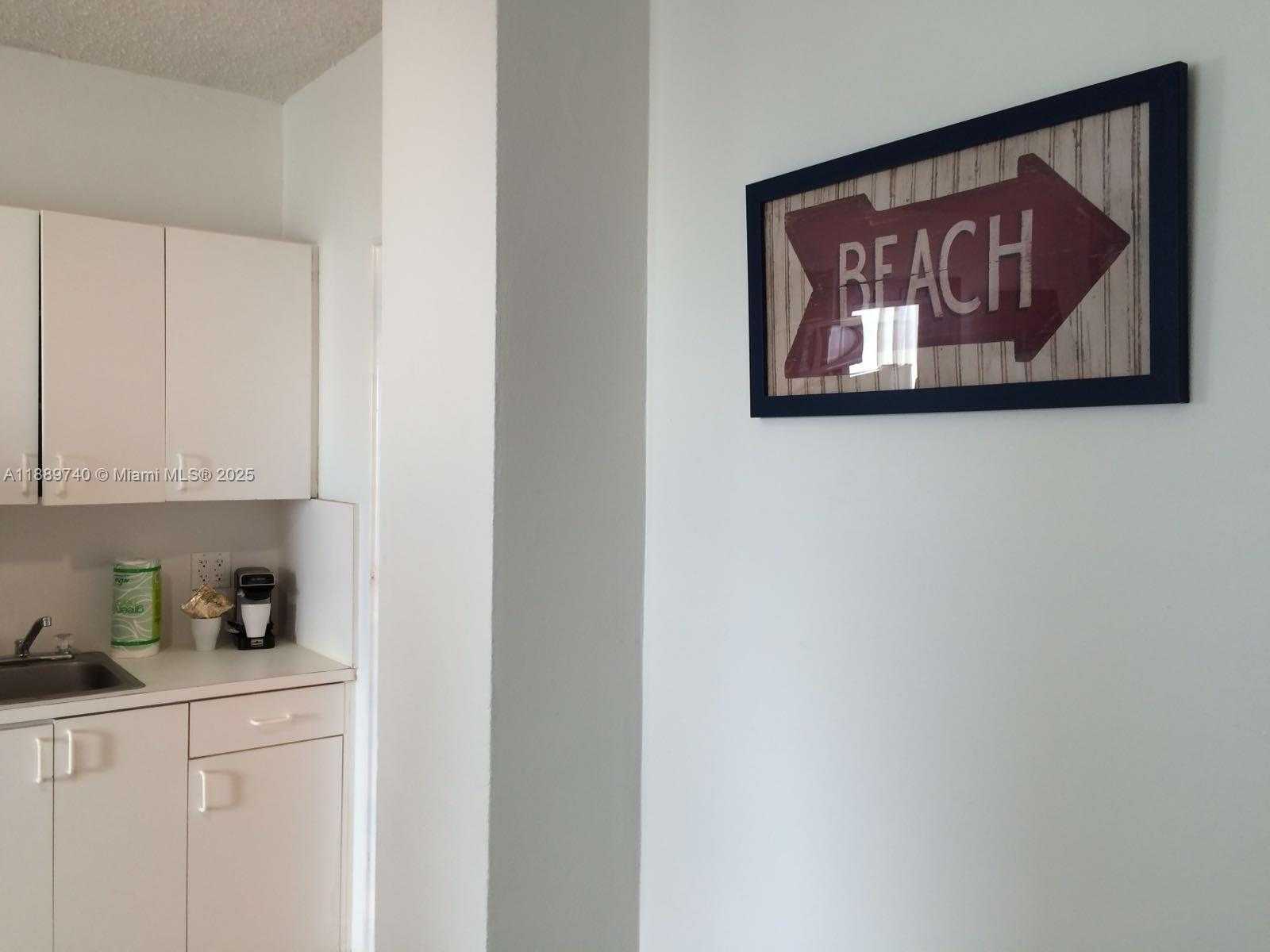 Small Image of 6345 COLLINS AVE #937, Miami Beach Number 24