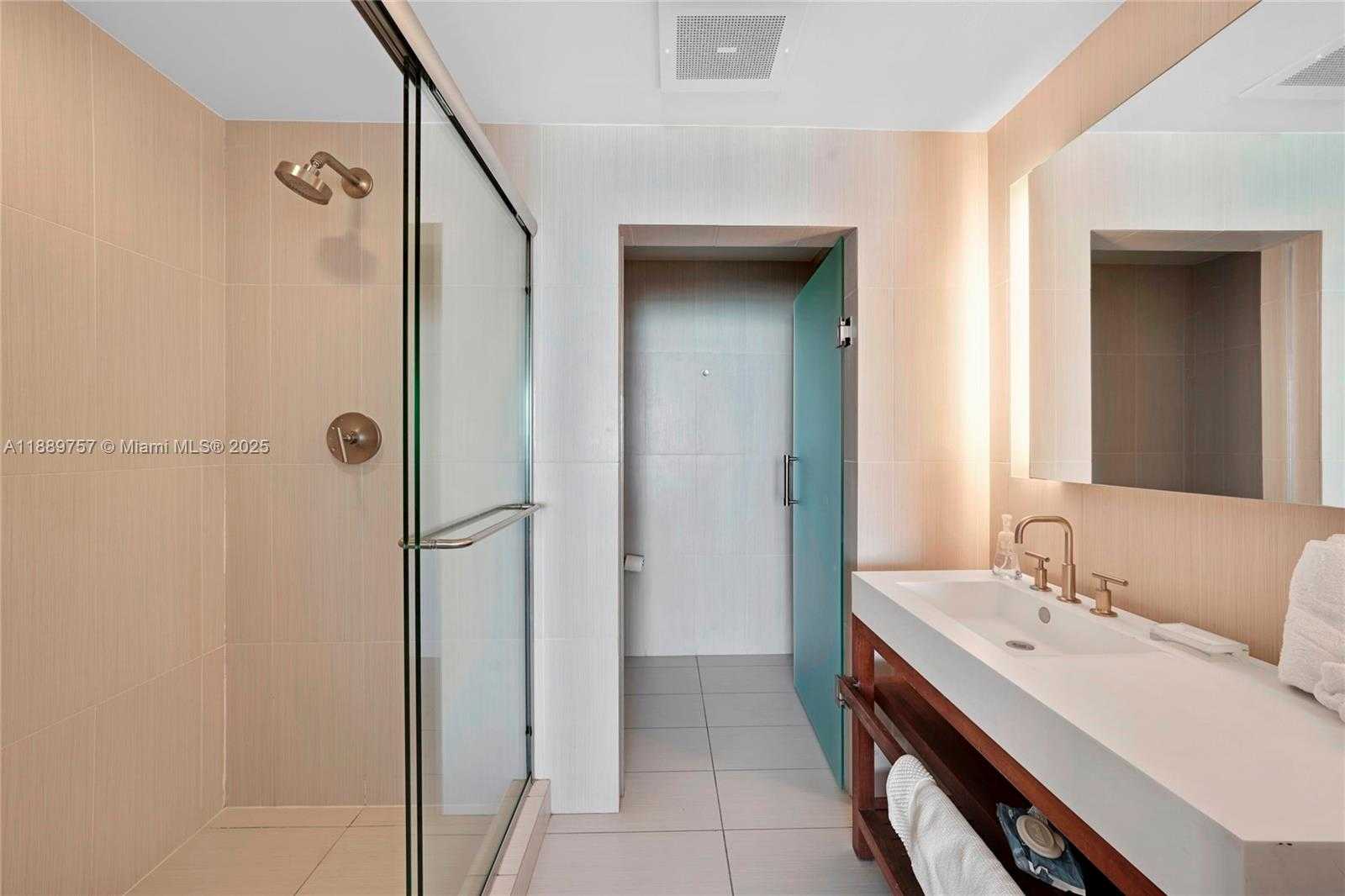 Small Image of 3101 BAYSHORE DR #1704, Fort Lauderdale Number 19