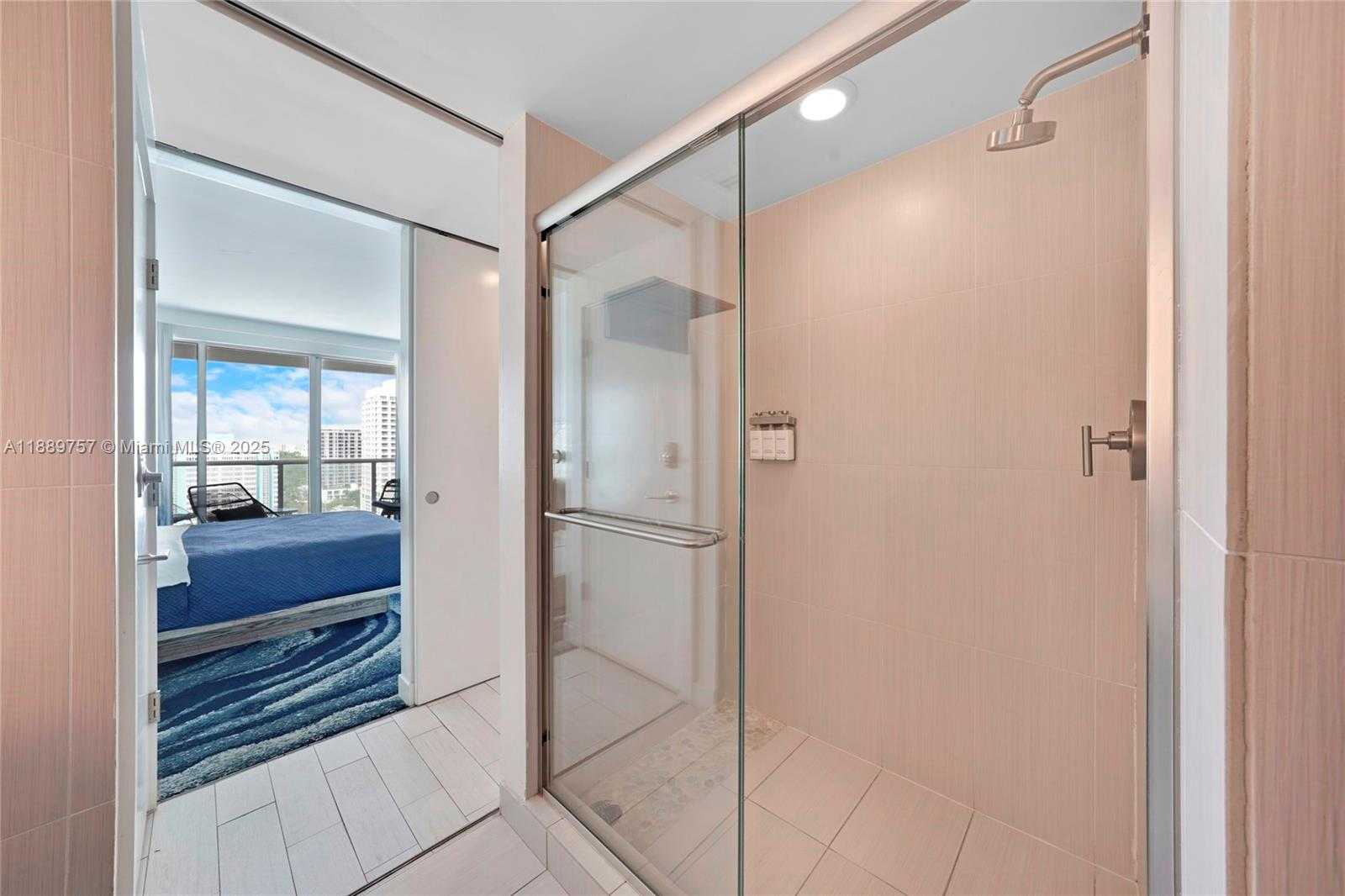 Small Image of 3101 BAYSHORE DR #1704, Fort Lauderdale Number 21