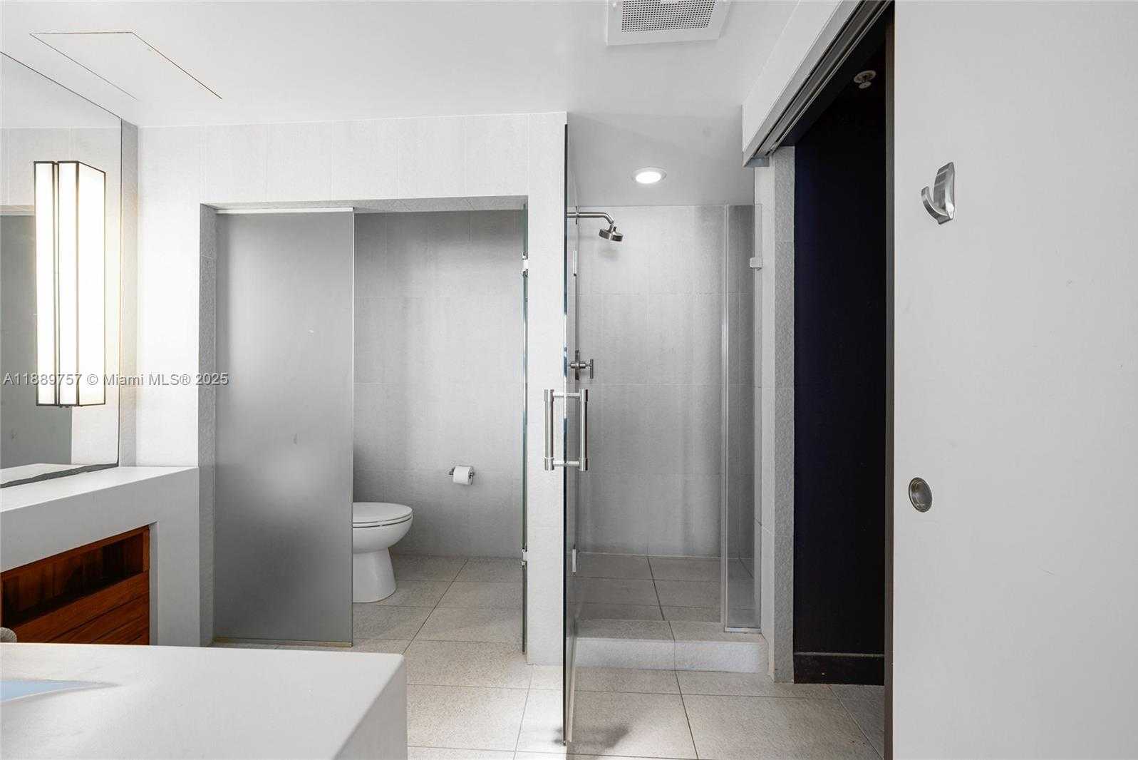 Small Image of 3101 BAYSHORE DR #1704, Fort Lauderdale Number 27