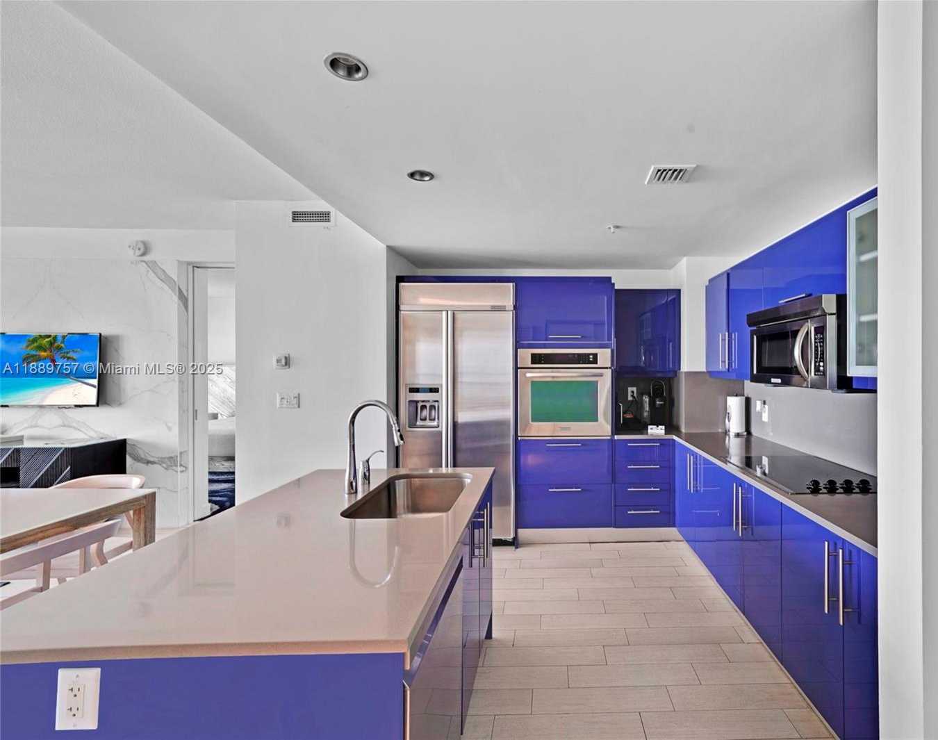 Small Image of 3101 BAYSHORE DR #1704, Fort Lauderdale Number 3