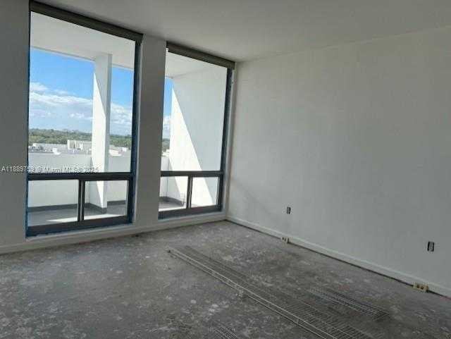 Small Image of 700 BILTMORE WAY #804, Coral Gables Number 3