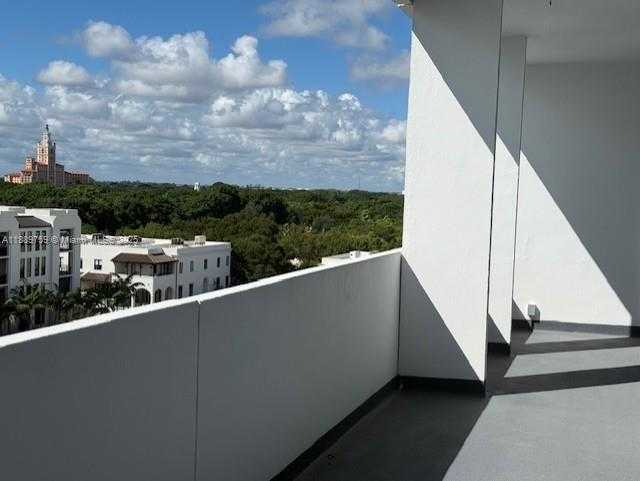 Small Image of 700 BILTMORE WAY #804, Coral Gables Number 4