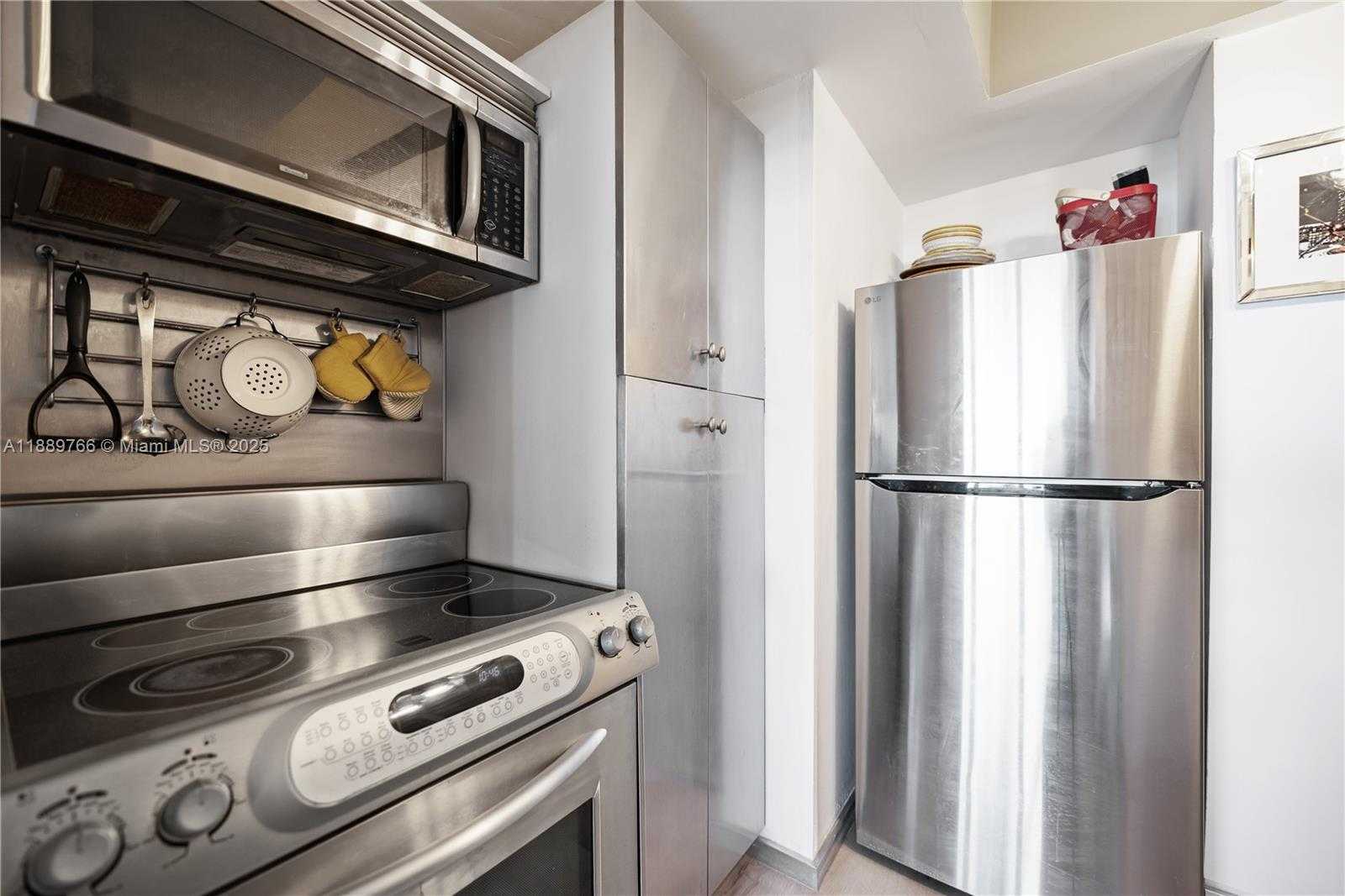 Small Image of 20 ISLAND AVE #704, Miami Beach Number 10