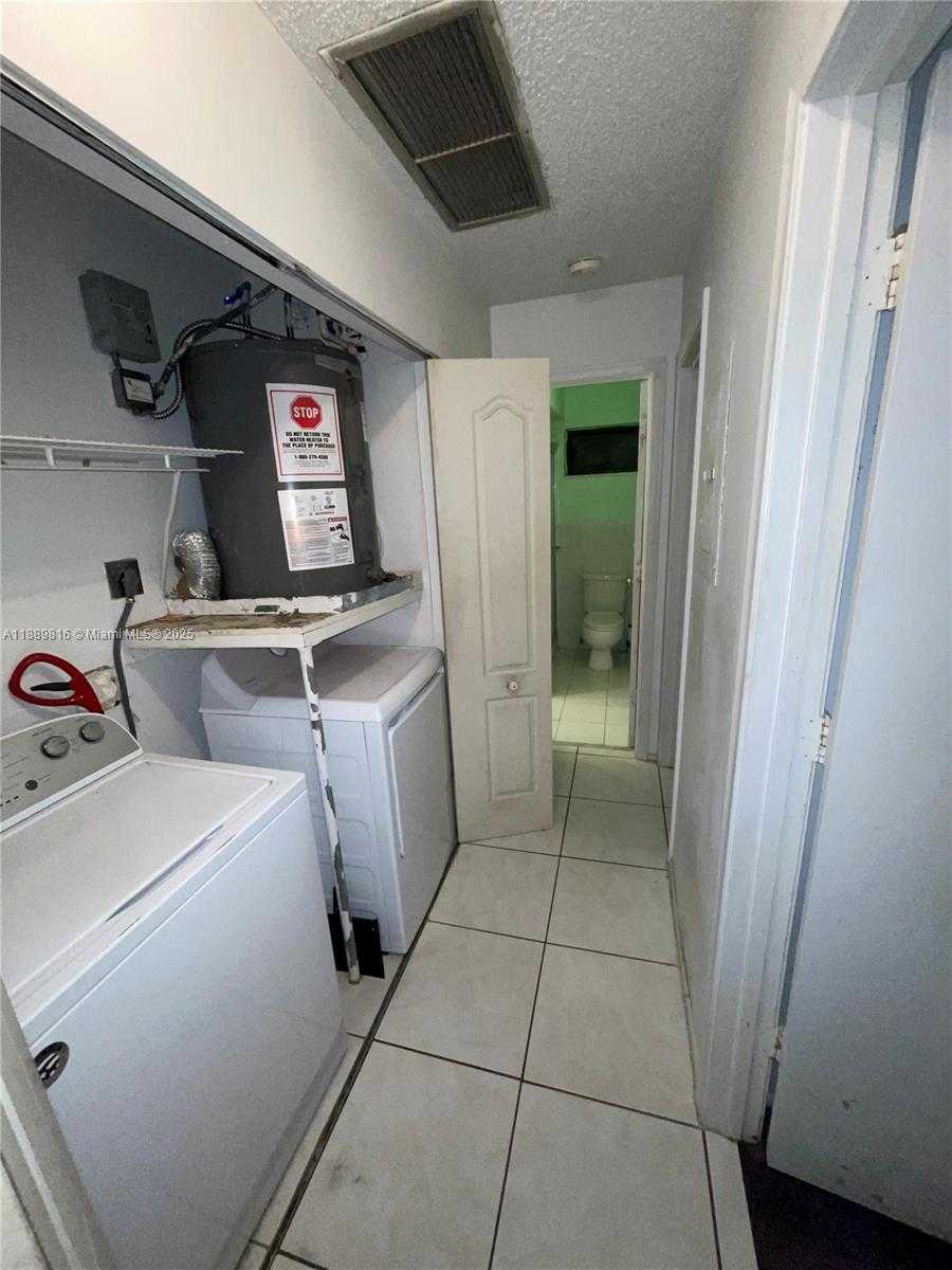 Small Image of 9537 SOUTH WEST 1ST CT #9537, Coral Springs Number 14