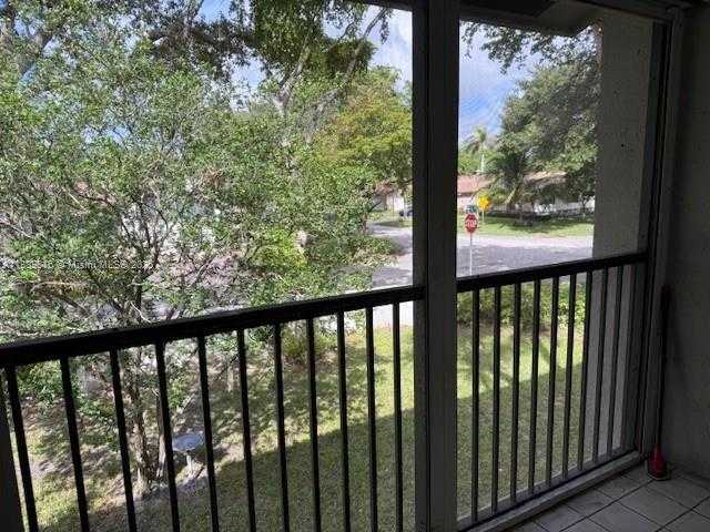Small Image of 9537 SOUTH WEST 1ST CT #9537, Coral Springs Number 15