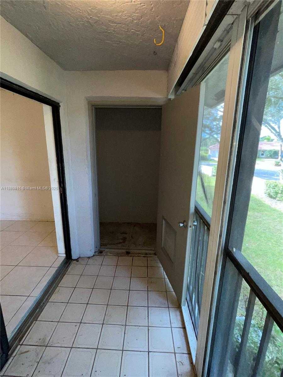 Small Image of 9537 SOUTH WEST 1ST CT #9537, Coral Springs Number 16